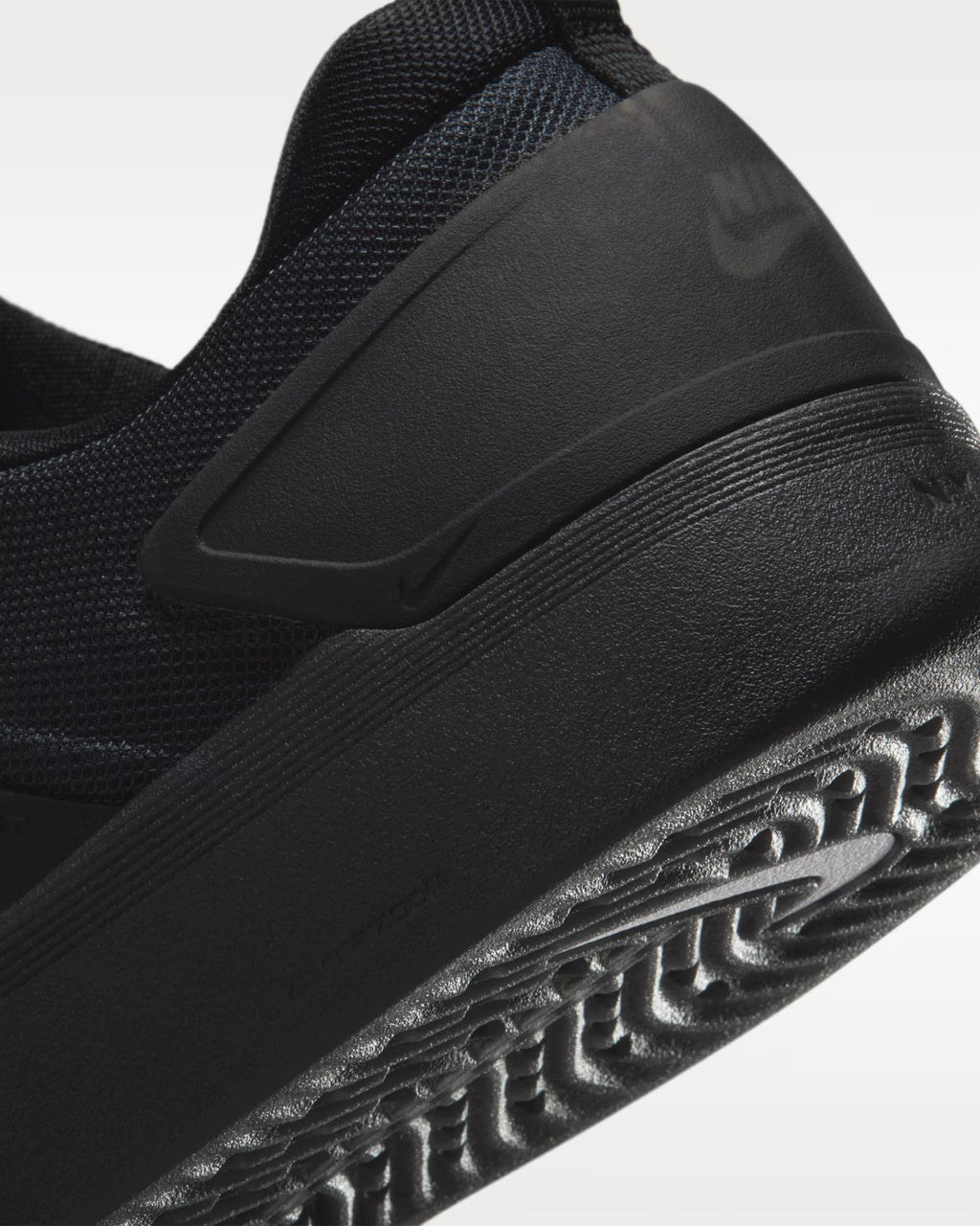 Nike SB Zoom Nyjah 4 - Black/White