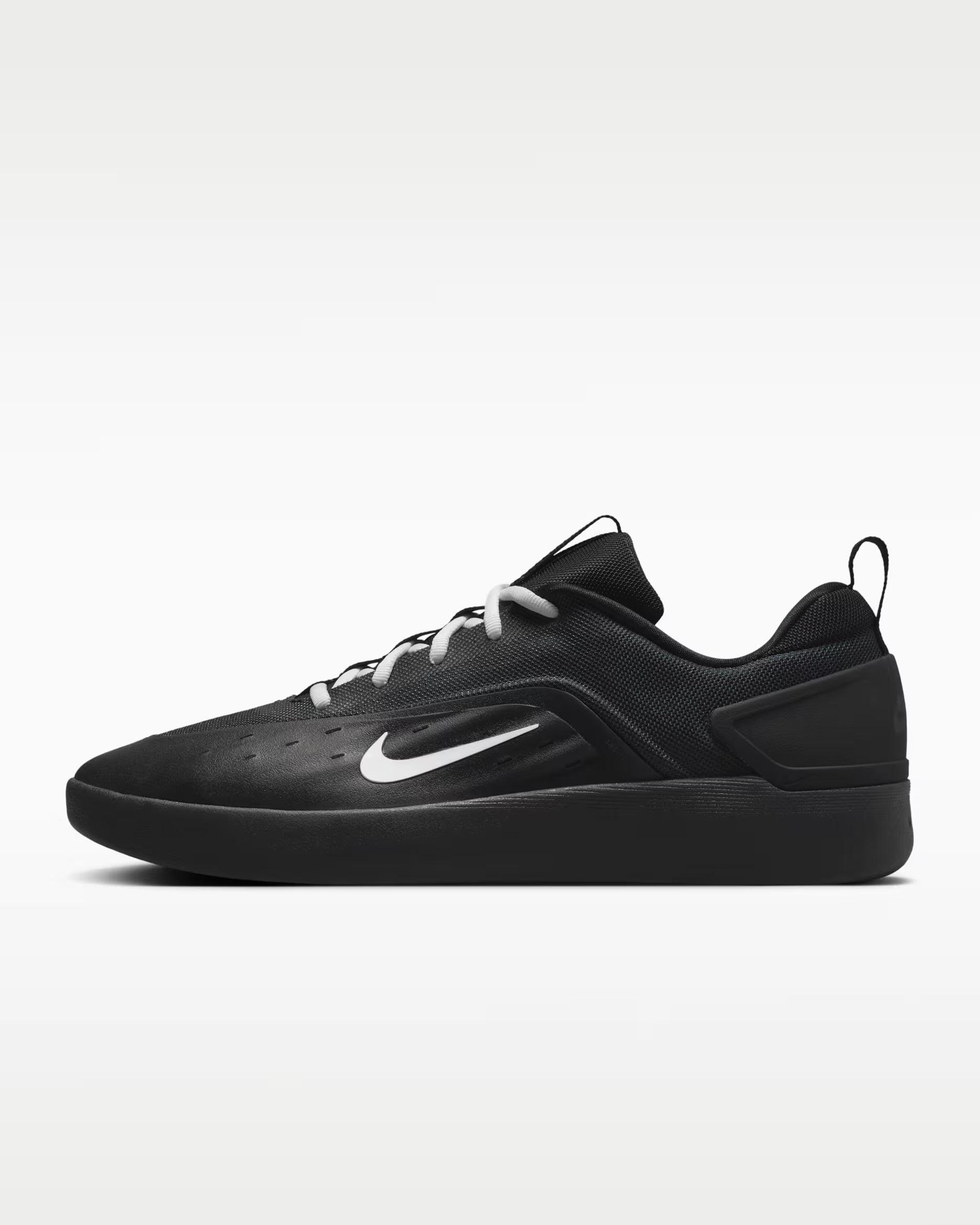 Nike SB Zoom Nyjah 4 - Black/White