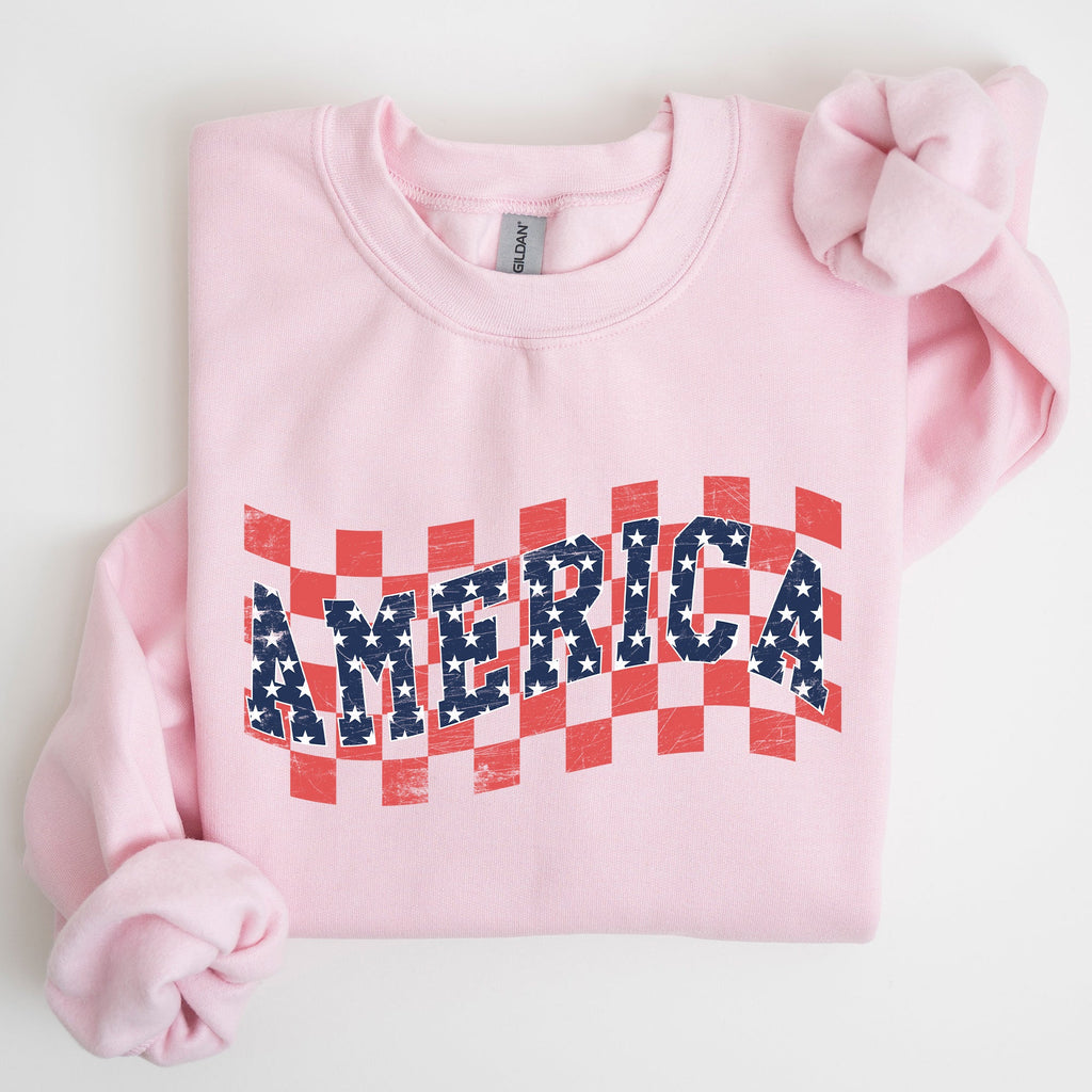 America Retro Patriotic USA Checkered Vintage Americana Flag Inspired Sweatshirt