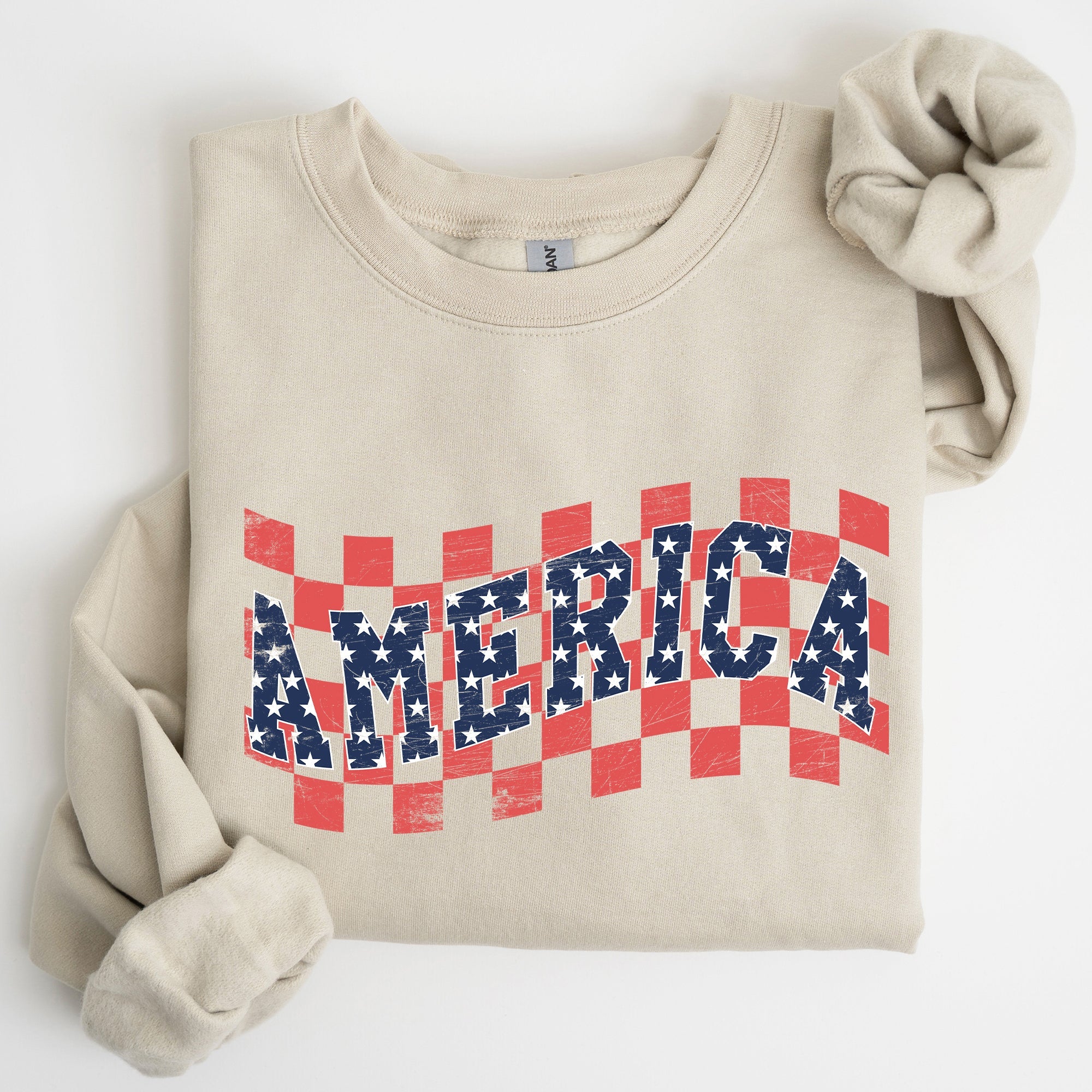 America Retro Patriotic USA Checkered Vintage Americana Flag Inspired Sweatshirt