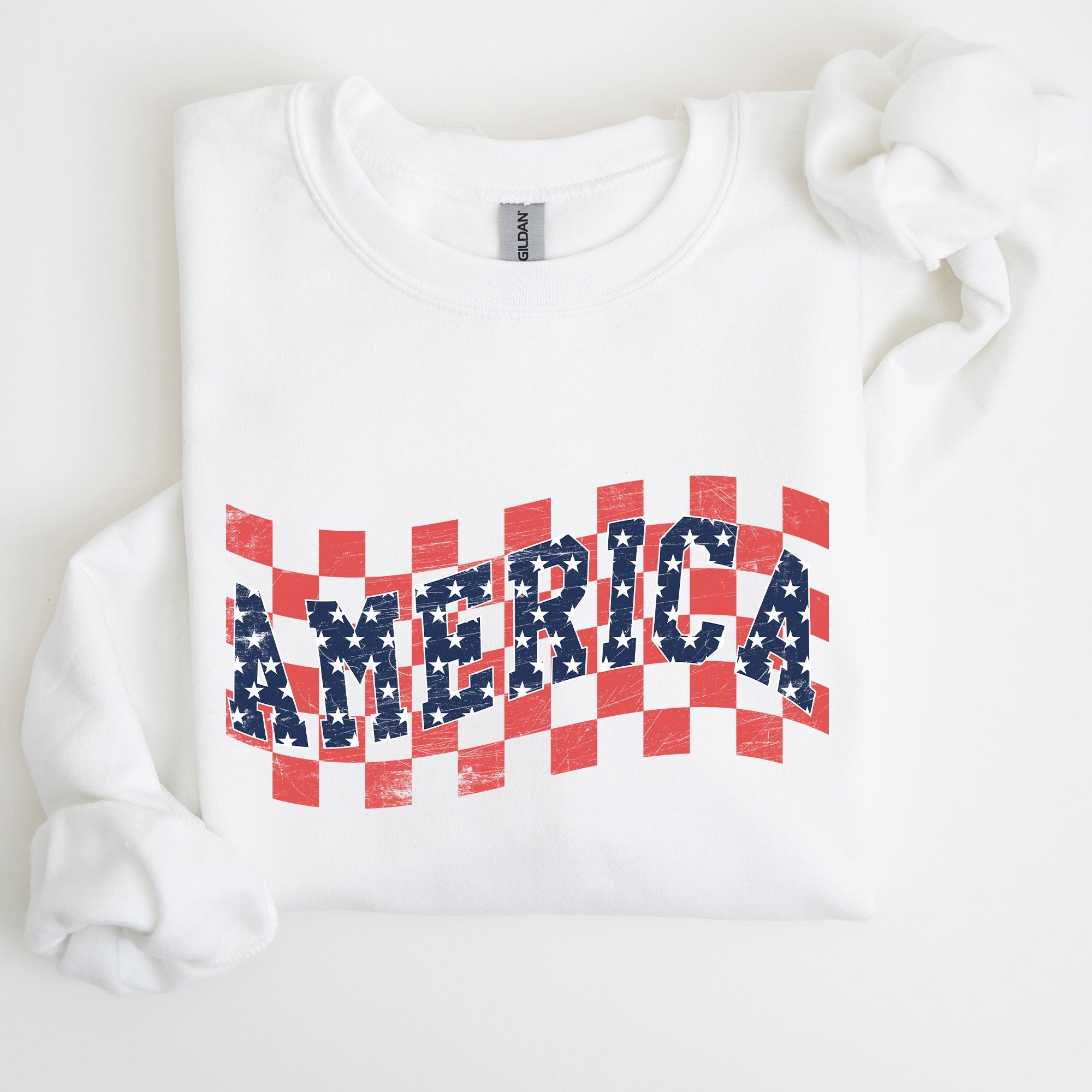 America Retro Patriotic USA Checkered Vintage Americana Flag Inspired Sweatshirt