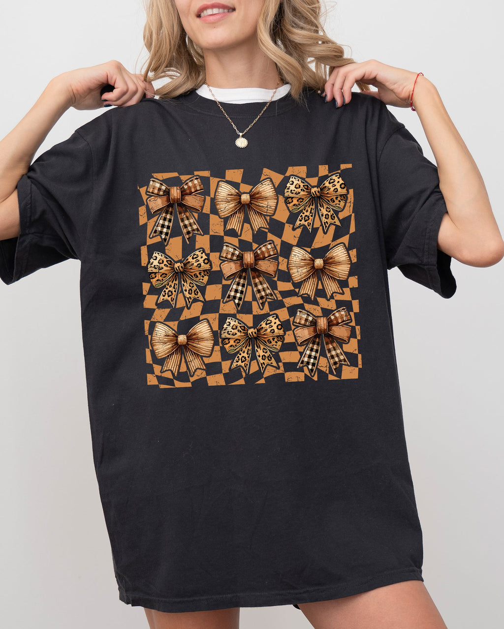 Checkered Autumn Coquette Bows And Ribbons Retro Halloween Edition Comfort Colors Tee