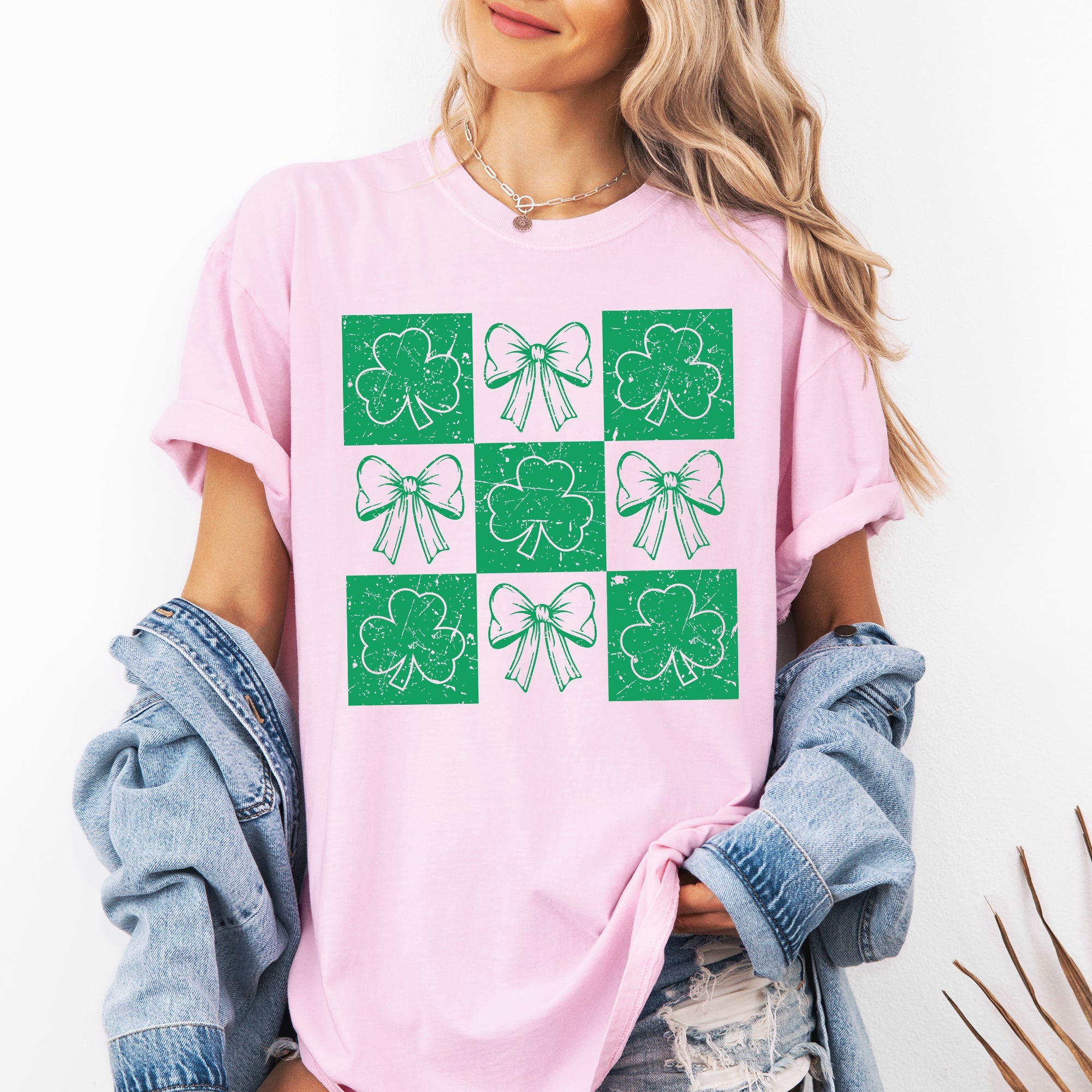 Checkered Retro Ribbon Bows St Patrick's Day Shamrock Clover Leprechaun Lucky Comfort Colors Tee