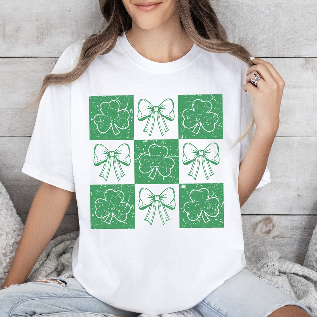 Checkered Retro Ribbon Bows St Patrick's Day Shamrock Clover Leprechaun Lucky Comfort Colors Tee