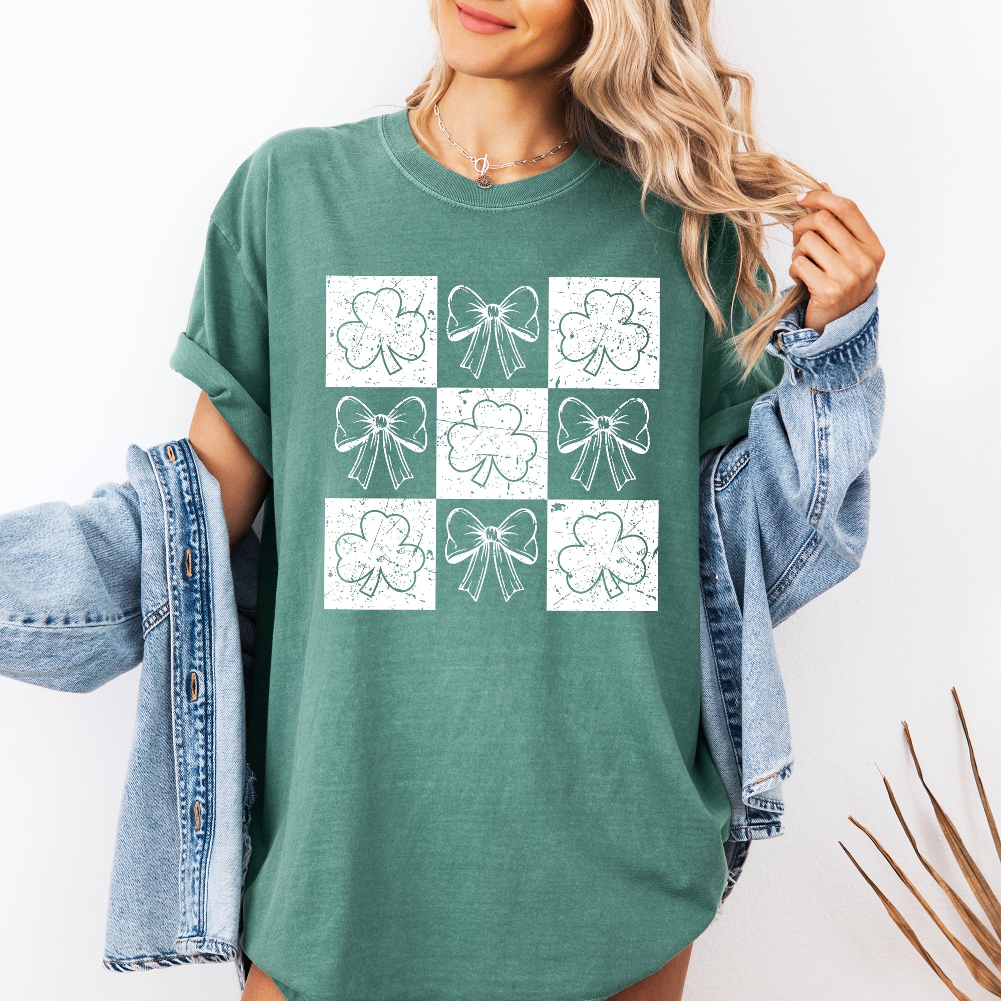 Checkered Retro Ribbon Bows St Patrick's Day Shamrock Clover Leprechaun Lucky Comfort Colors Tee
