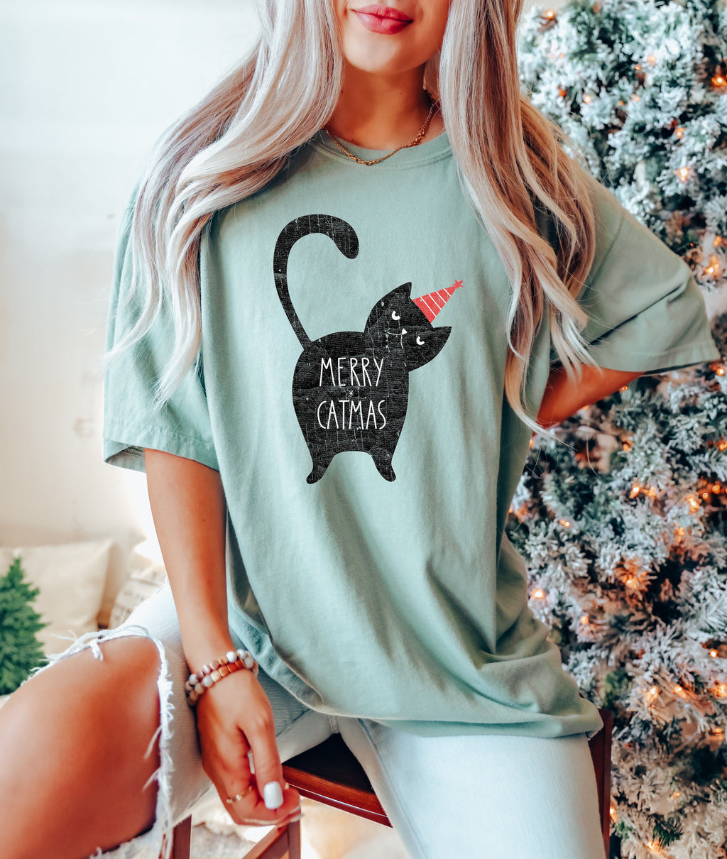 Merry Catmas Funny Christmas Cat Lover Holiday Season Quote For Cat People Fans Comfort Colors Tee