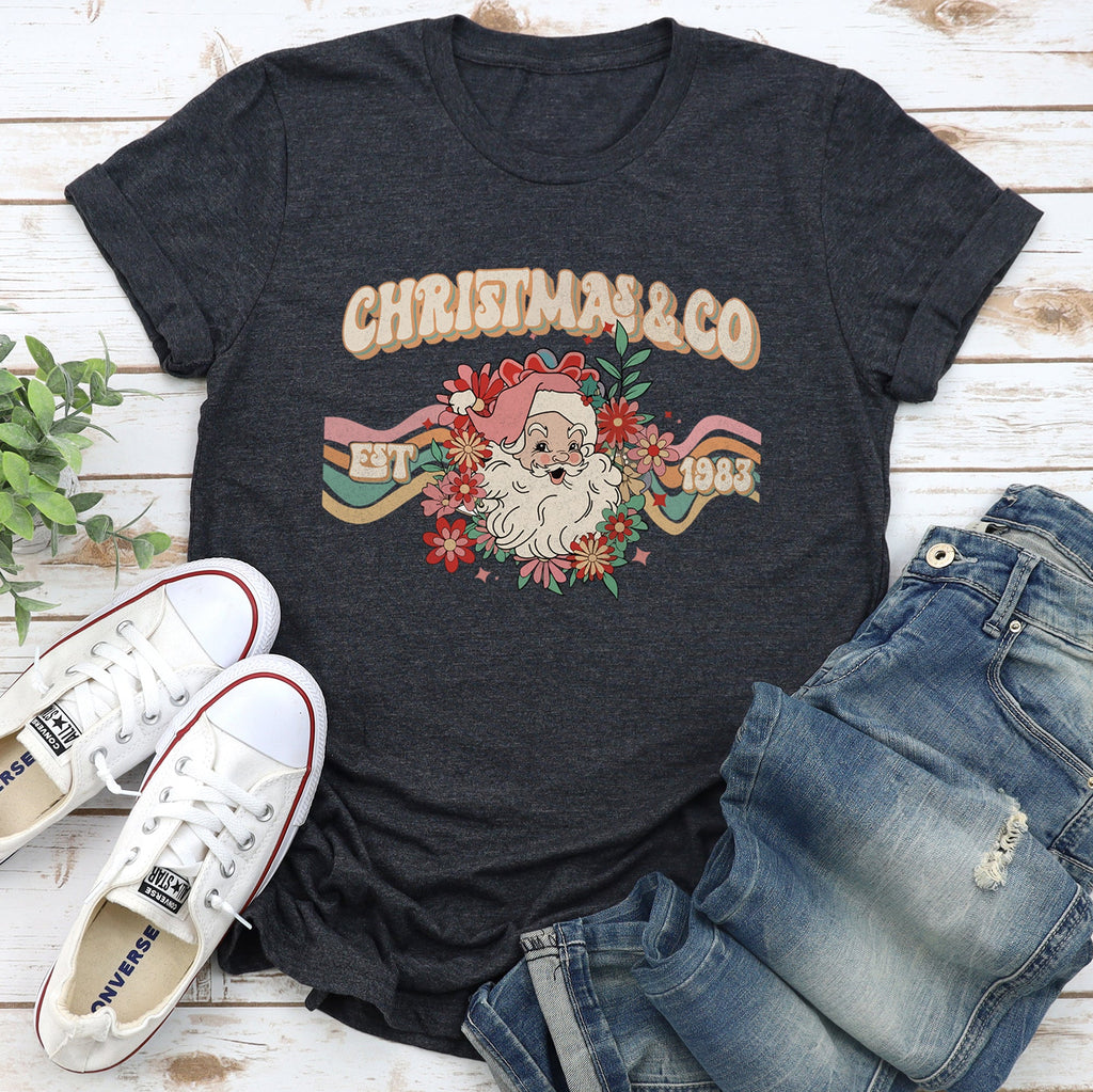 Christmas And Co Santa Retro Vintage Holiday Nostalgic Classic Warm Heart Graphic Tee