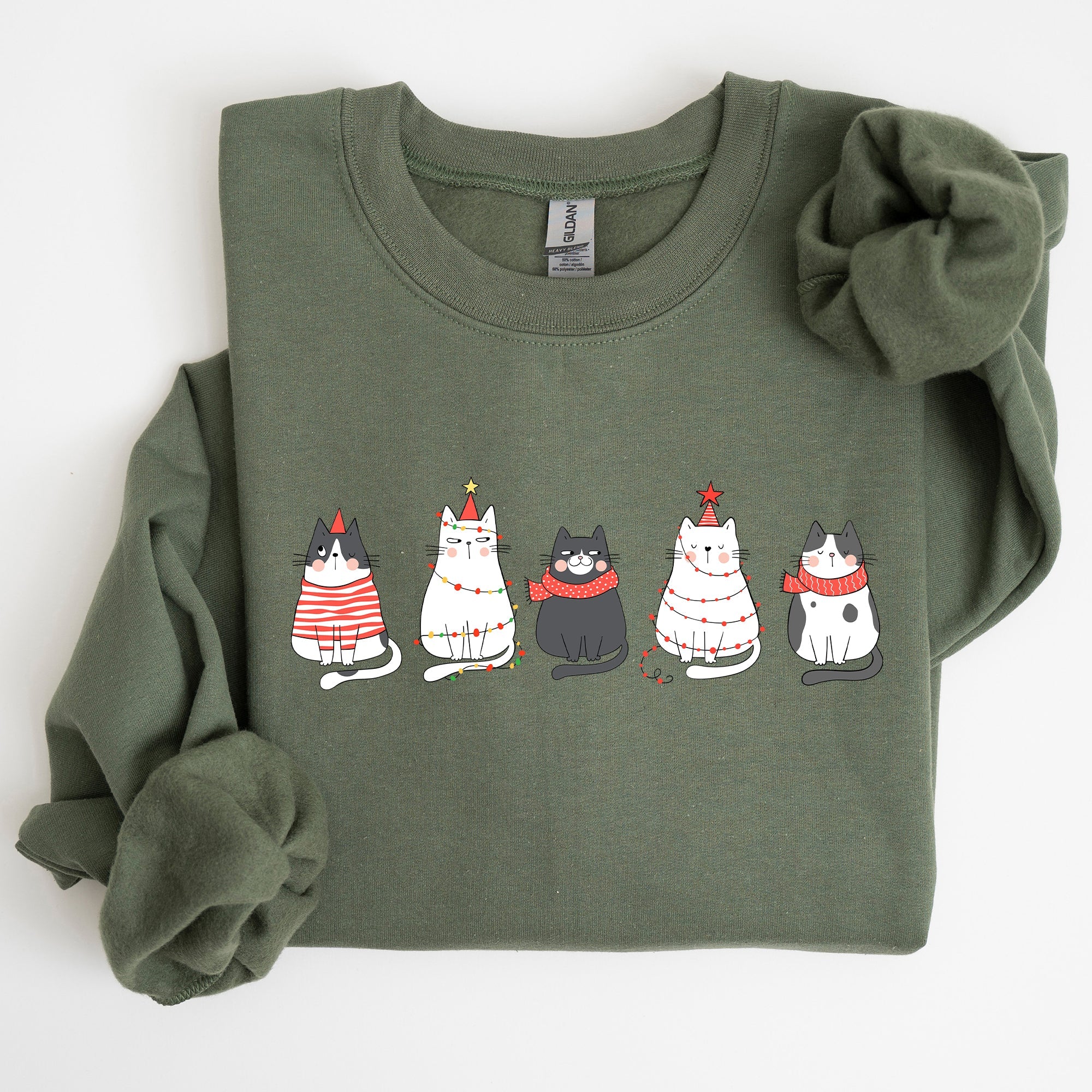 Charming Christmas Cats And Kitties Celebrating With Santa In A Snowy Xmas Scene Sweatshirt