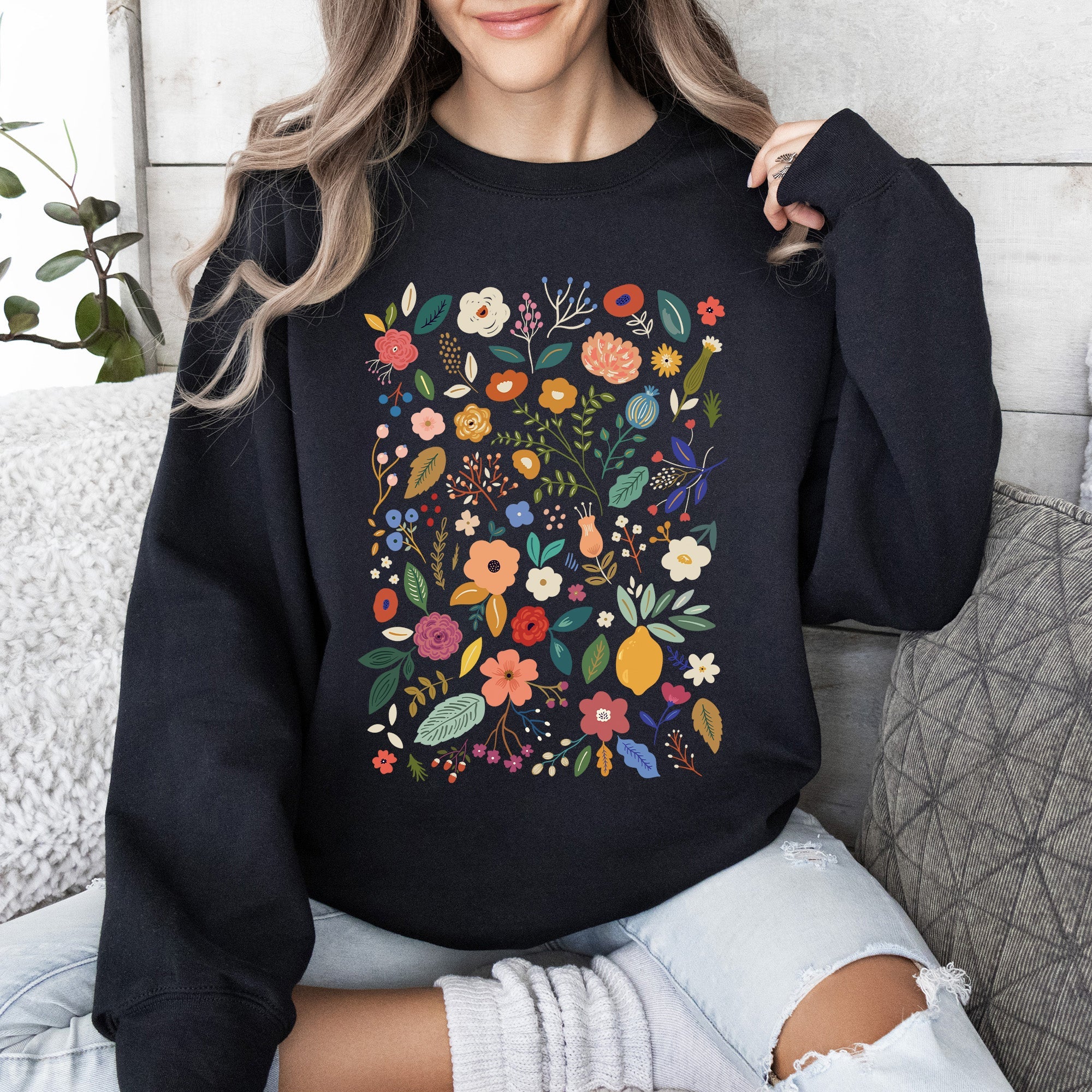 Colorful Delicate Floral Pattern With Leaves and Flowers All Over Graphic Sweatshirt