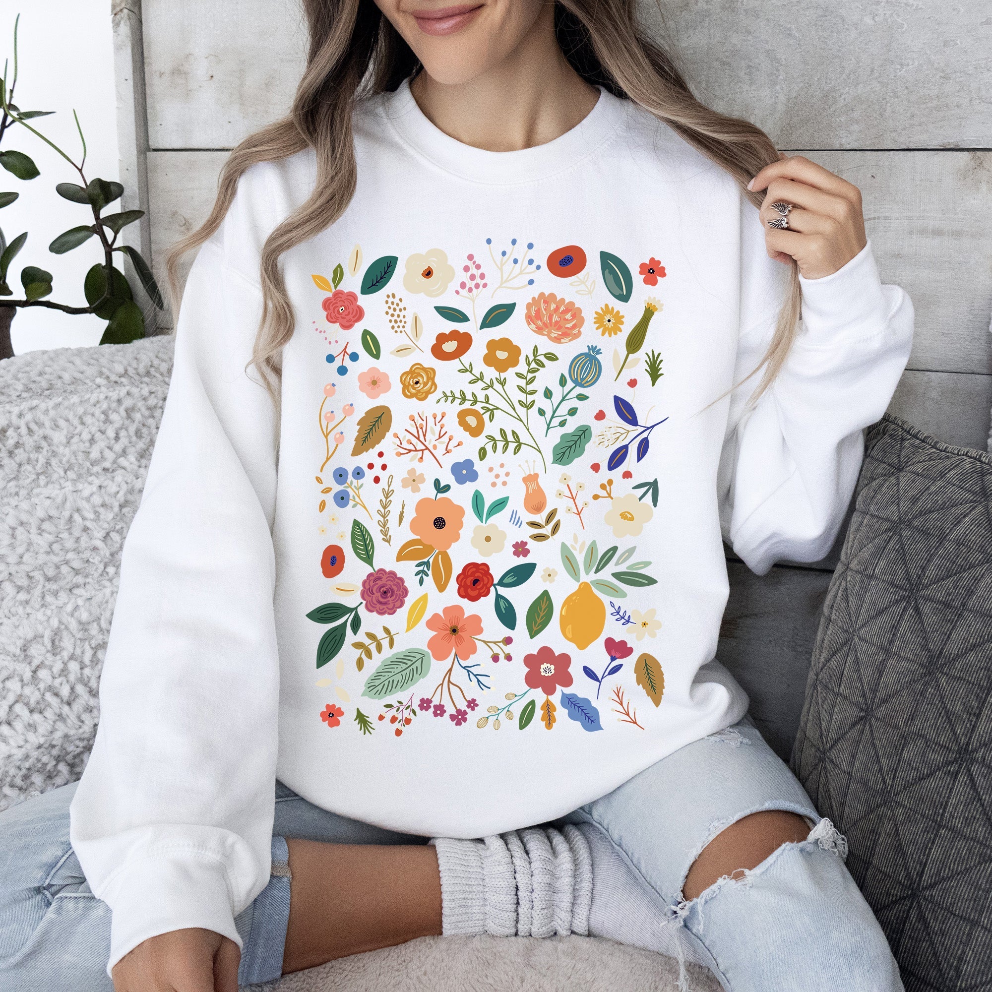 Colorful Delicate Floral Pattern With Leaves and Flowers All Over Graphic Sweatshirt