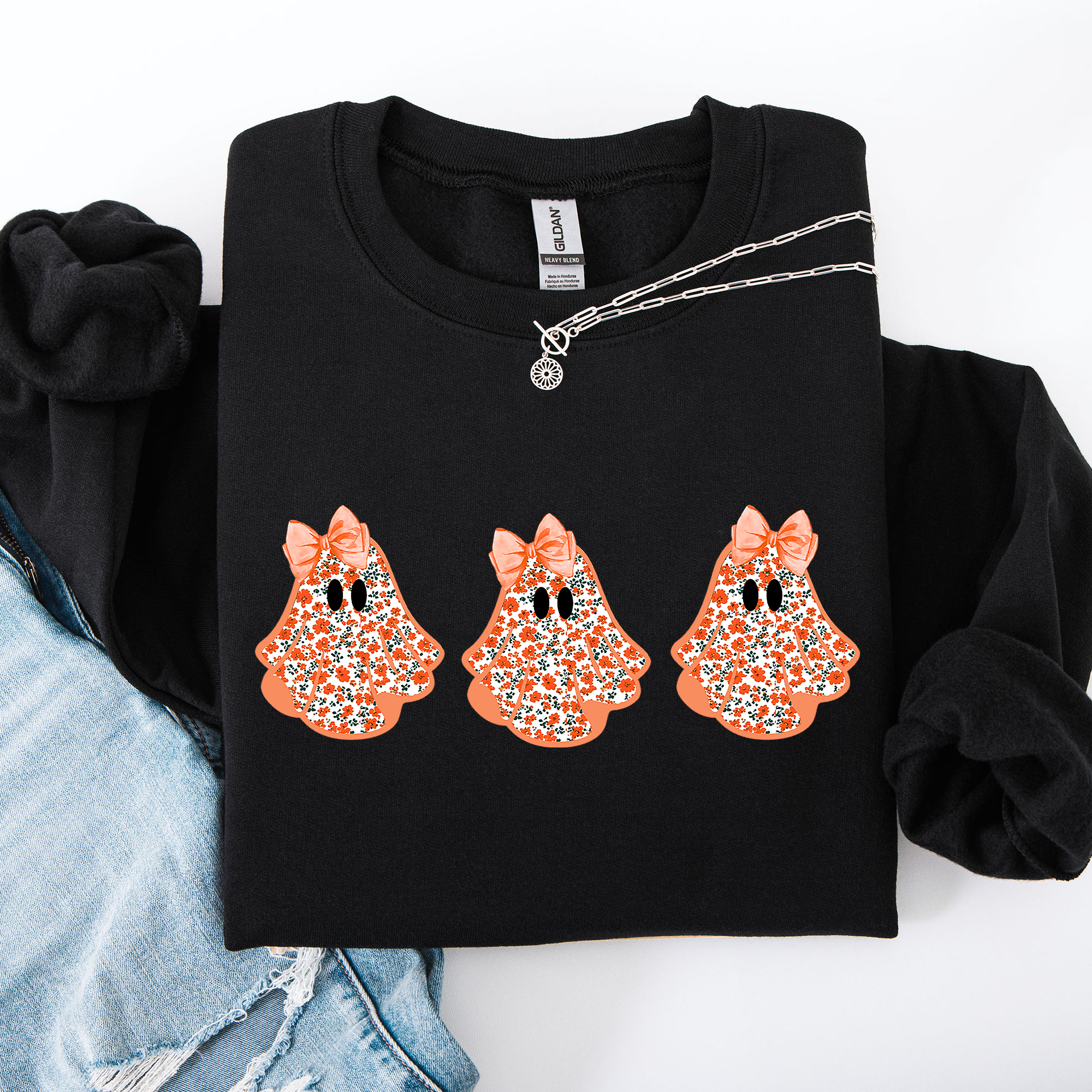 Cute Halloween Ghosts Pattern Coquette Cozy Autumn Nights Spooky Seasonal Print Collection Sweatshirt