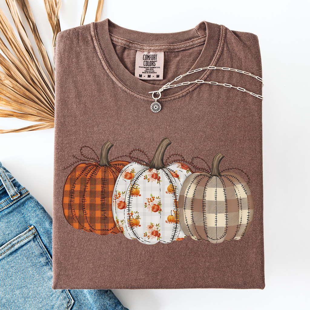 Cute Patterned Pumpkins Halloween Autumn Plaid Cozy Festive Seasonal Comfort Colors Tee