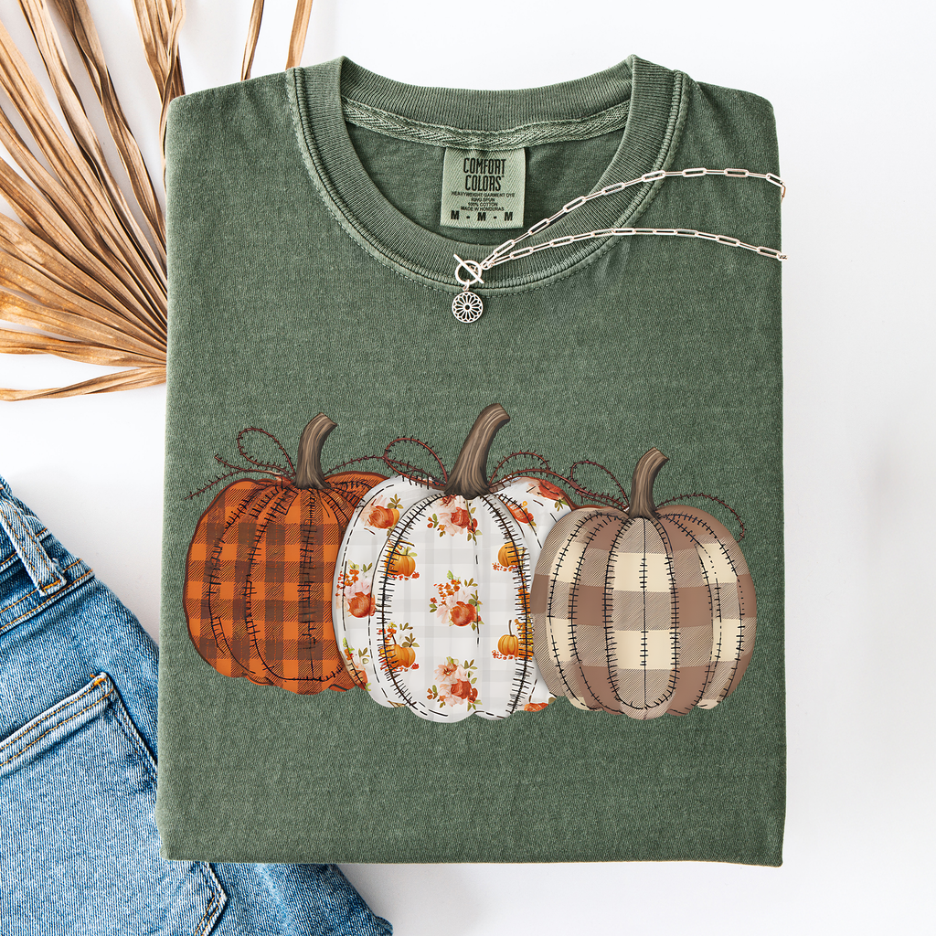 Cute Patterned Pumpkins Halloween Autumn Plaid Cozy Festive Seasonal Comfort Colors Tee