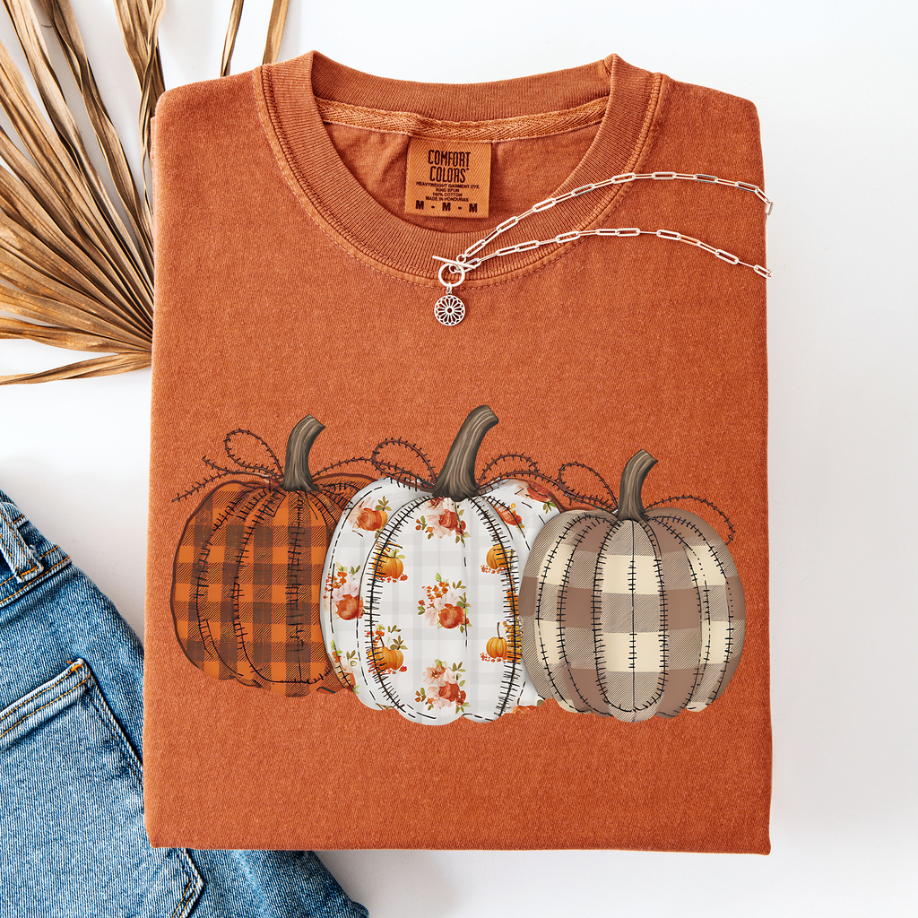 Cute Patterned Pumpkins Halloween Autumn Plaid Cozy Festive Seasonal Comfort Colors Tee