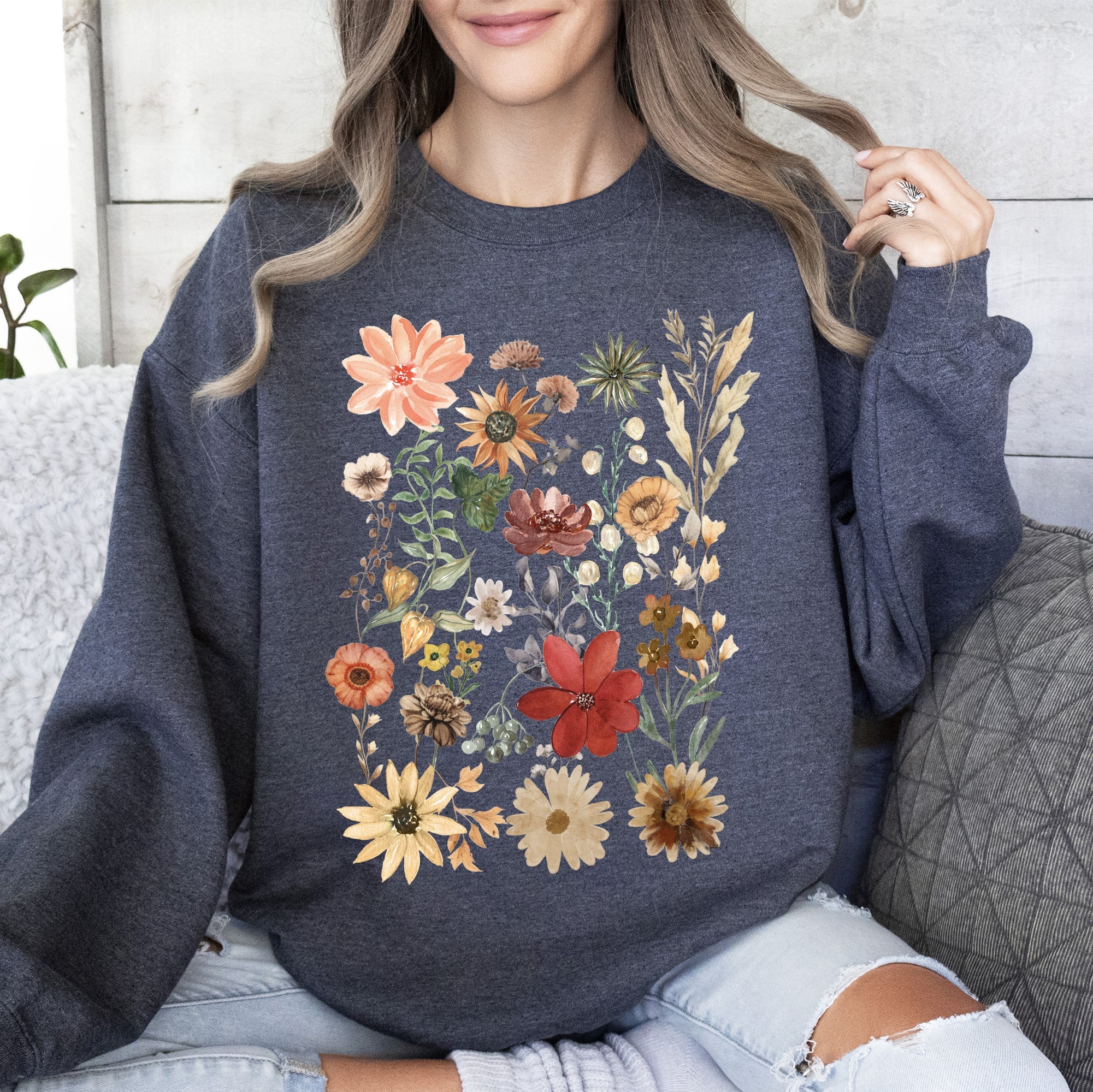 Dried Wildflower Meadow Nature Floral Pressed Leaves Botanical Garden Calm Morning Sweatshirt