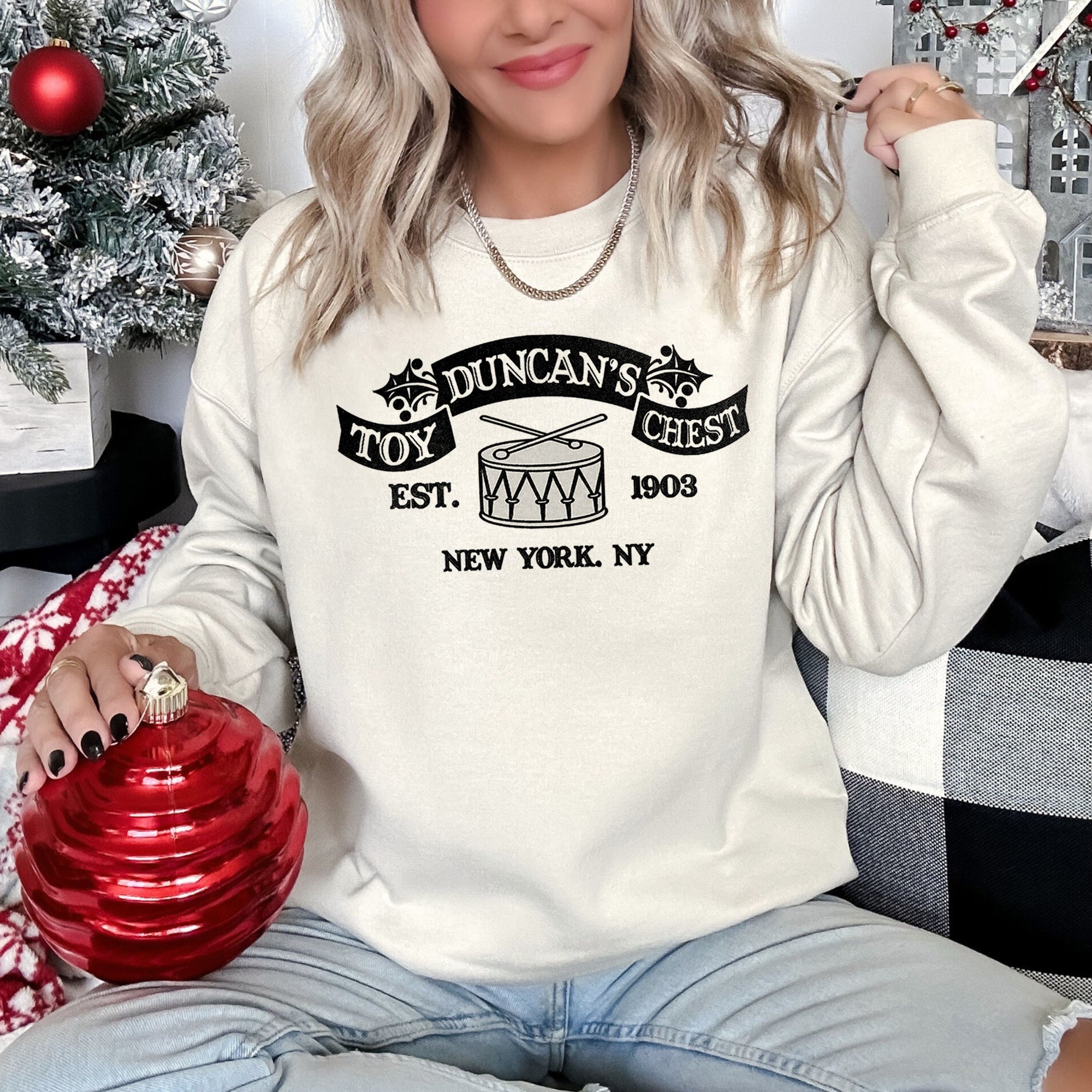 Duncan's Toy Chest Home Alone Christmas Nostalgia Edition Limited Holiday Collectible Print Sweatshirt
