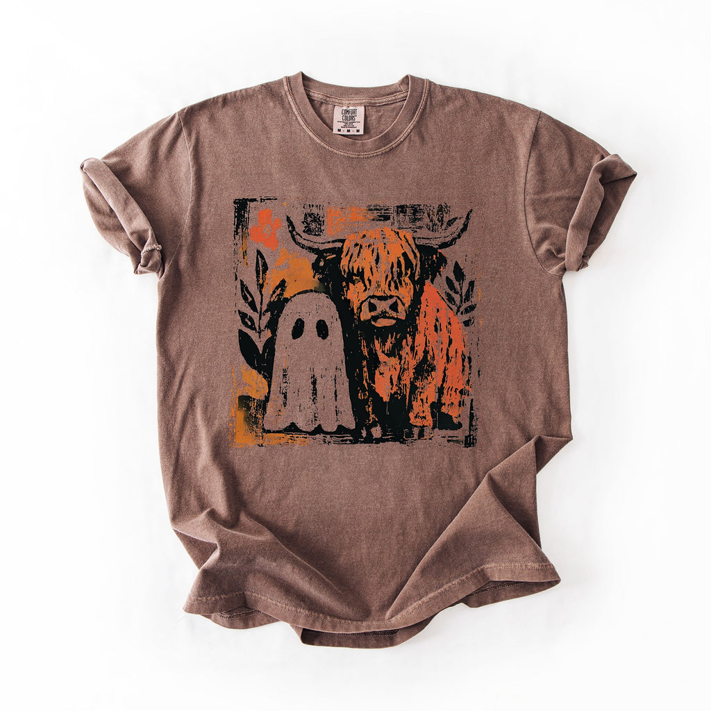 Ghost And Cow Cute Autumn Halloween Spooky Season Cozy Night Village Harvest Moon Comfort Colors Tee