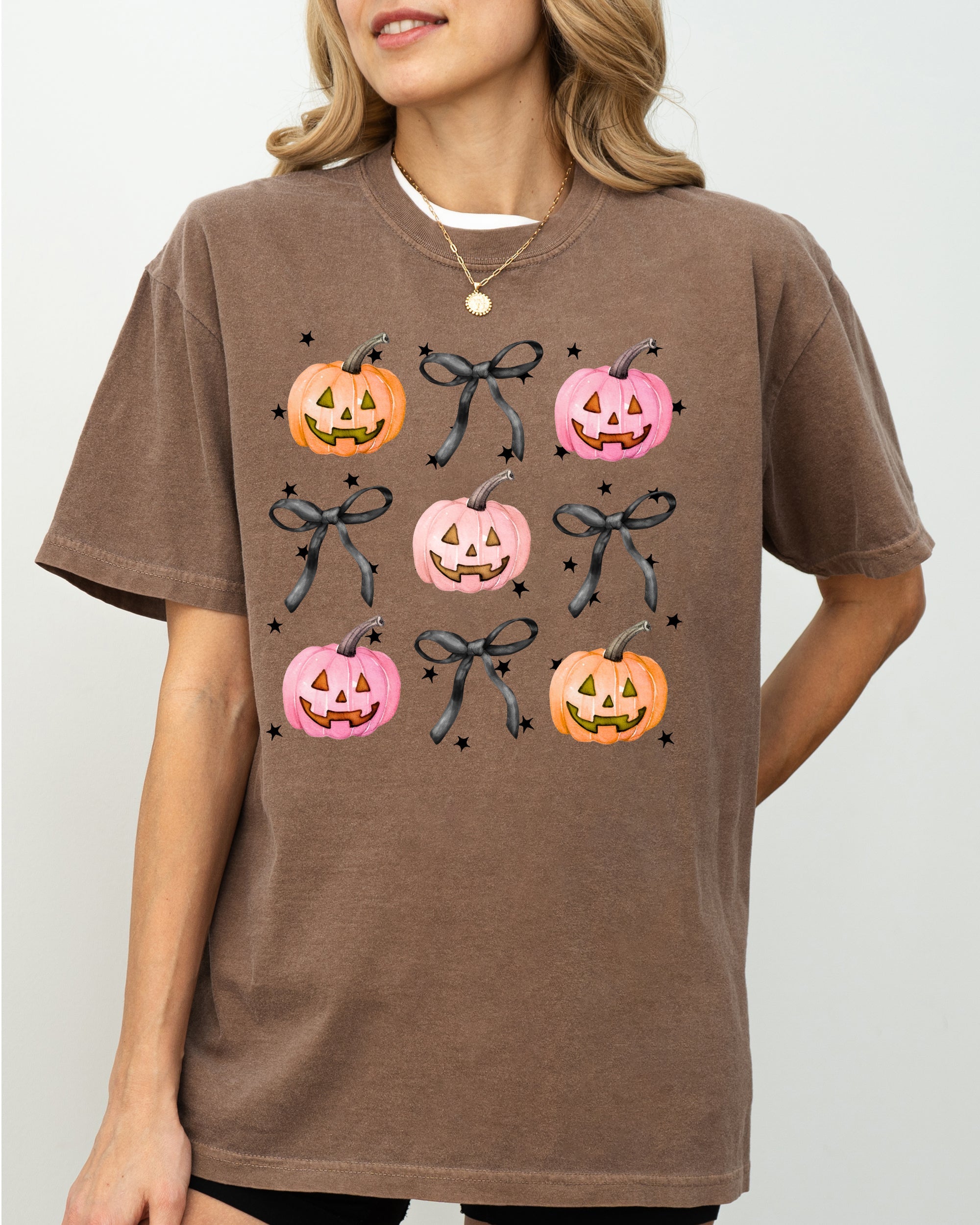 Halloween Cute Pumpkins Bows Jack-O-Lantern Girly Ribbons Coquette Spooky Autumn Fall Thanksgiving Comfort Colors Tee