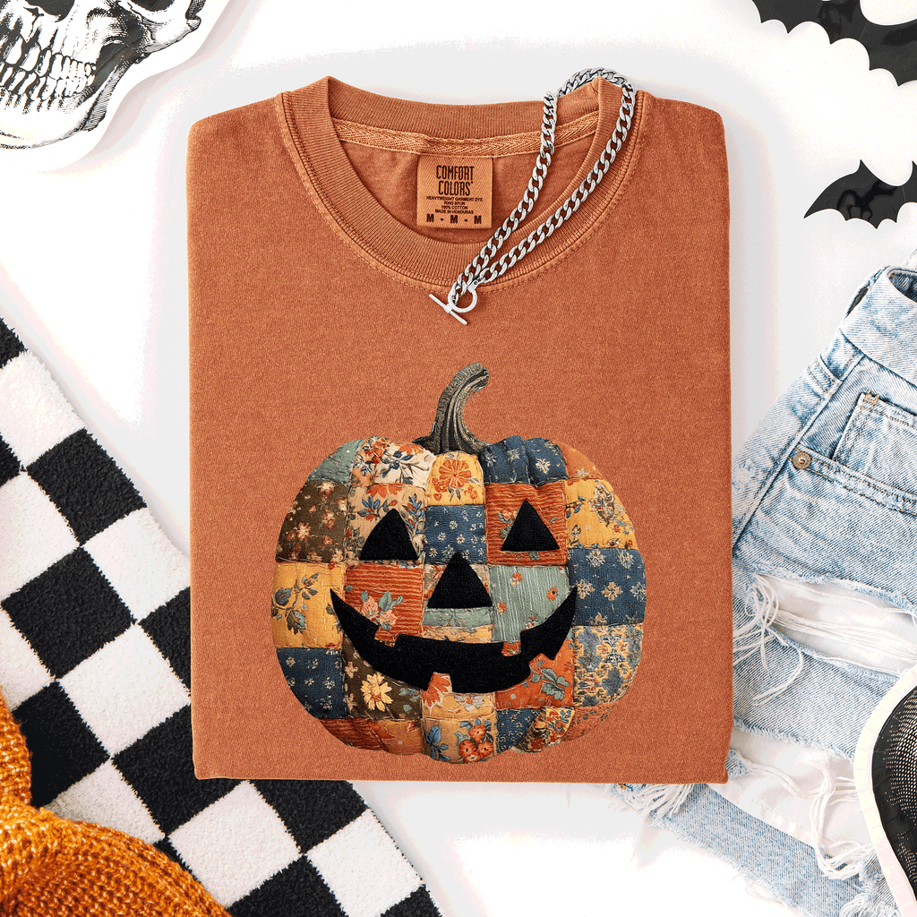 Jack O Lantern Faux Quilt Pumpkin Halloween Fall Autumn Spooky Cozy Comfort Colors Tee