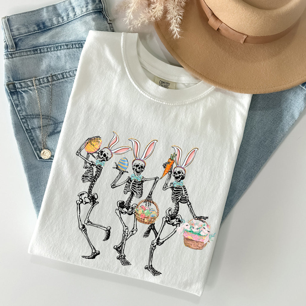 Dancing Easter Skeleton Rabbit Bunnies In Festive Spring Celebration Comfort Colors Tee