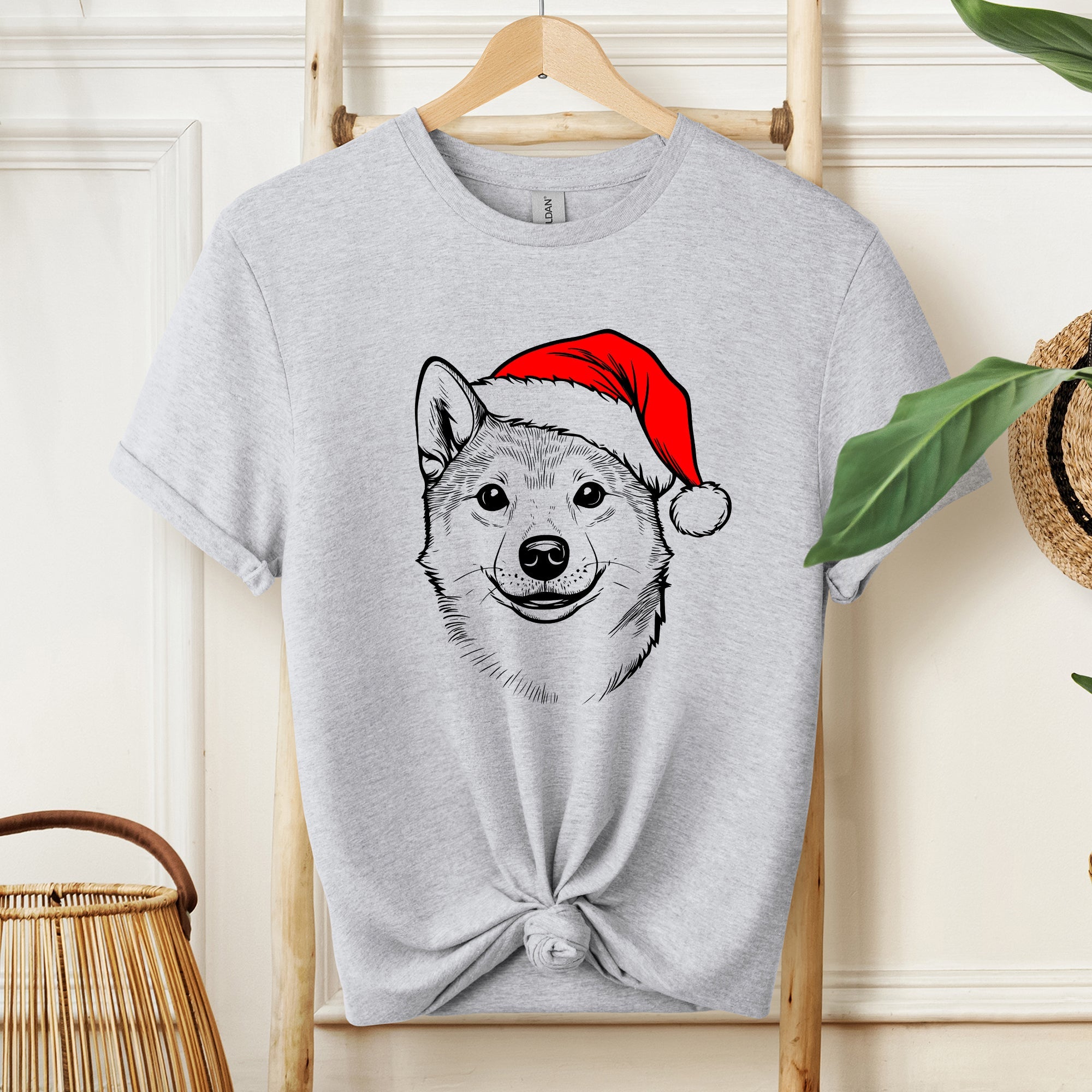 Shiba Inu Santa Claus Christmas Dog Lover Pet Portrait Festive Edition Comfort Colors Tee