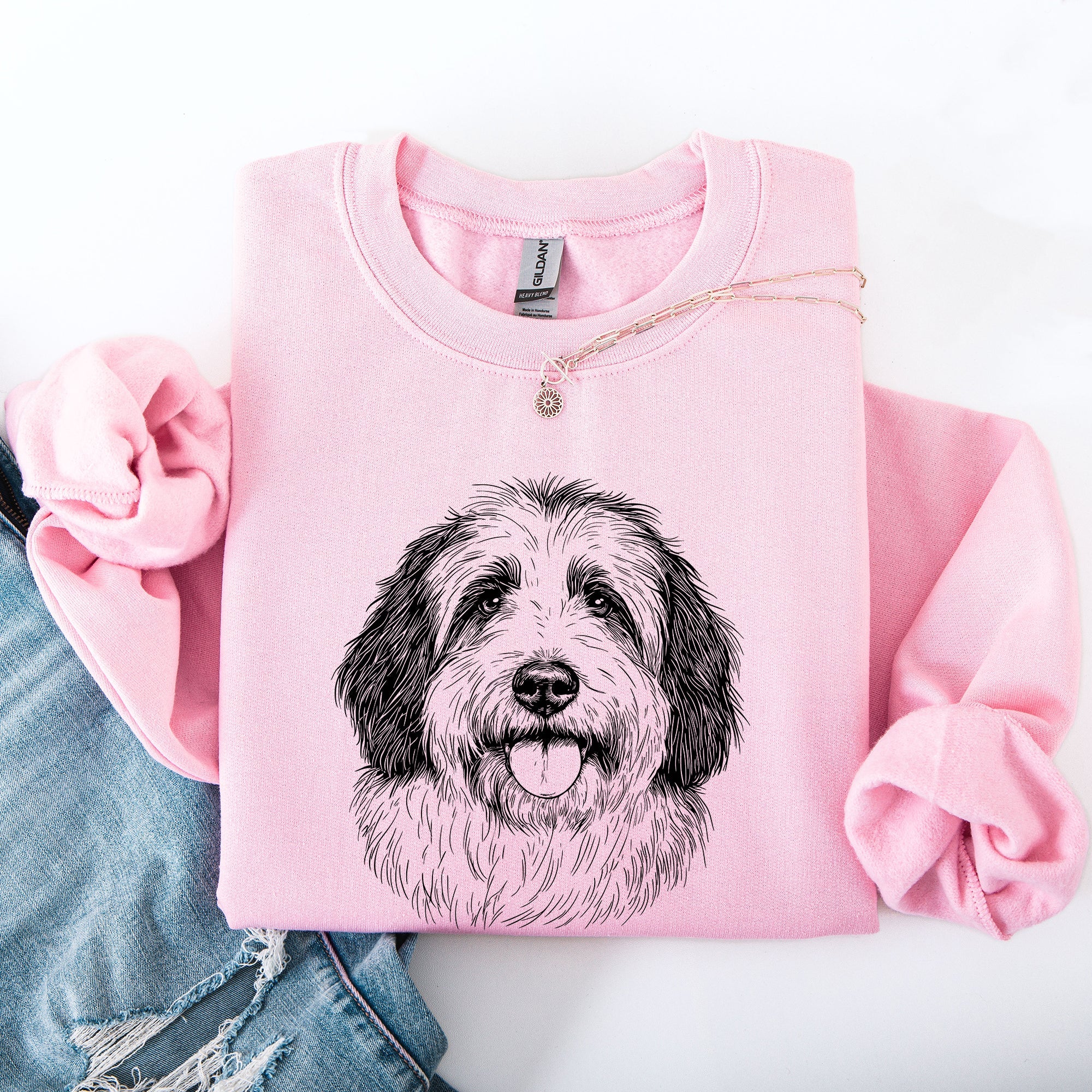 English Sheepdog For Dog Lovers And Pet Parents Who Adore The Classic Breed Graphic Sweatshirt