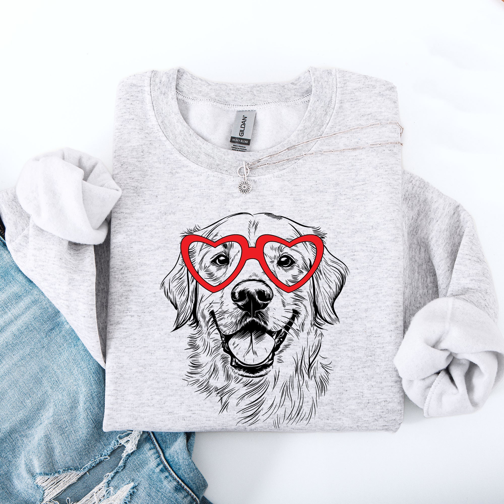 Golden Retriever Valentines Day Love For Pet Lovers And Dog Breed Enthusiasts Sweatshirt