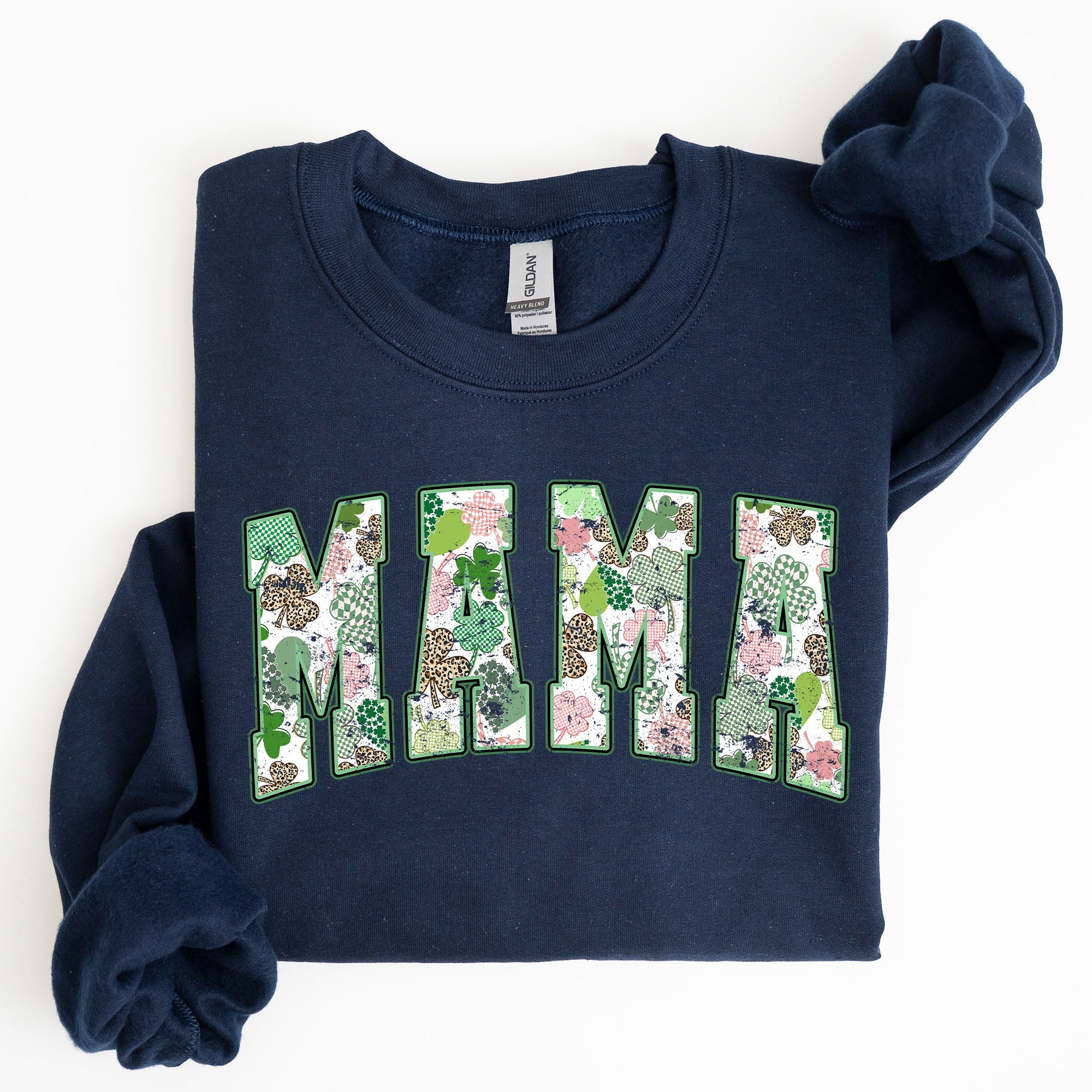 Classic Mama Vintage St Patrick's Day Clover Shamrock Lucky Irish Lucky Charm Sweatshirt