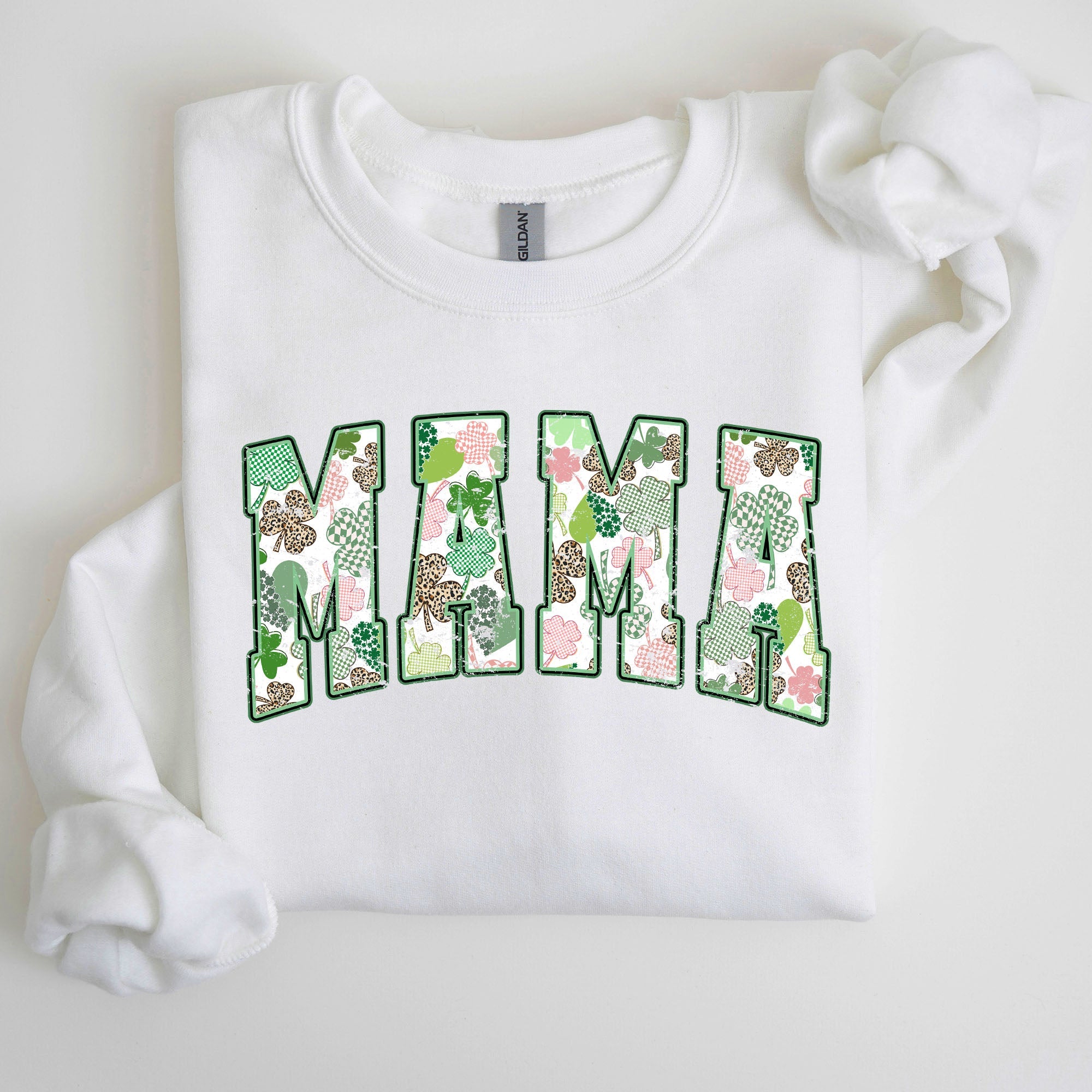 Classic Mama Vintage St Patrick's Day Clover Shamrock Lucky Irish Lucky Charm Sweatshirt