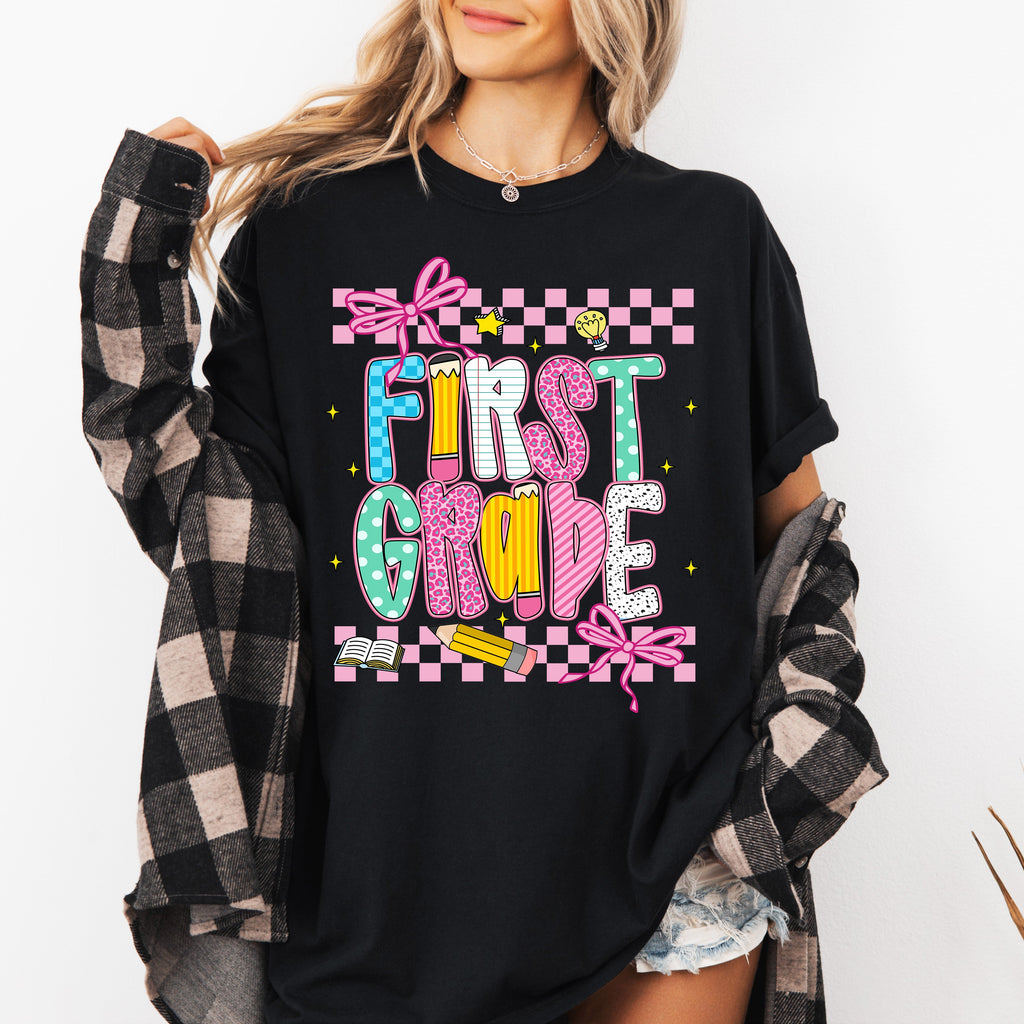 First Grade Teacher Bow Checkered Back To School Cute Coquette Comfort Colors Tee