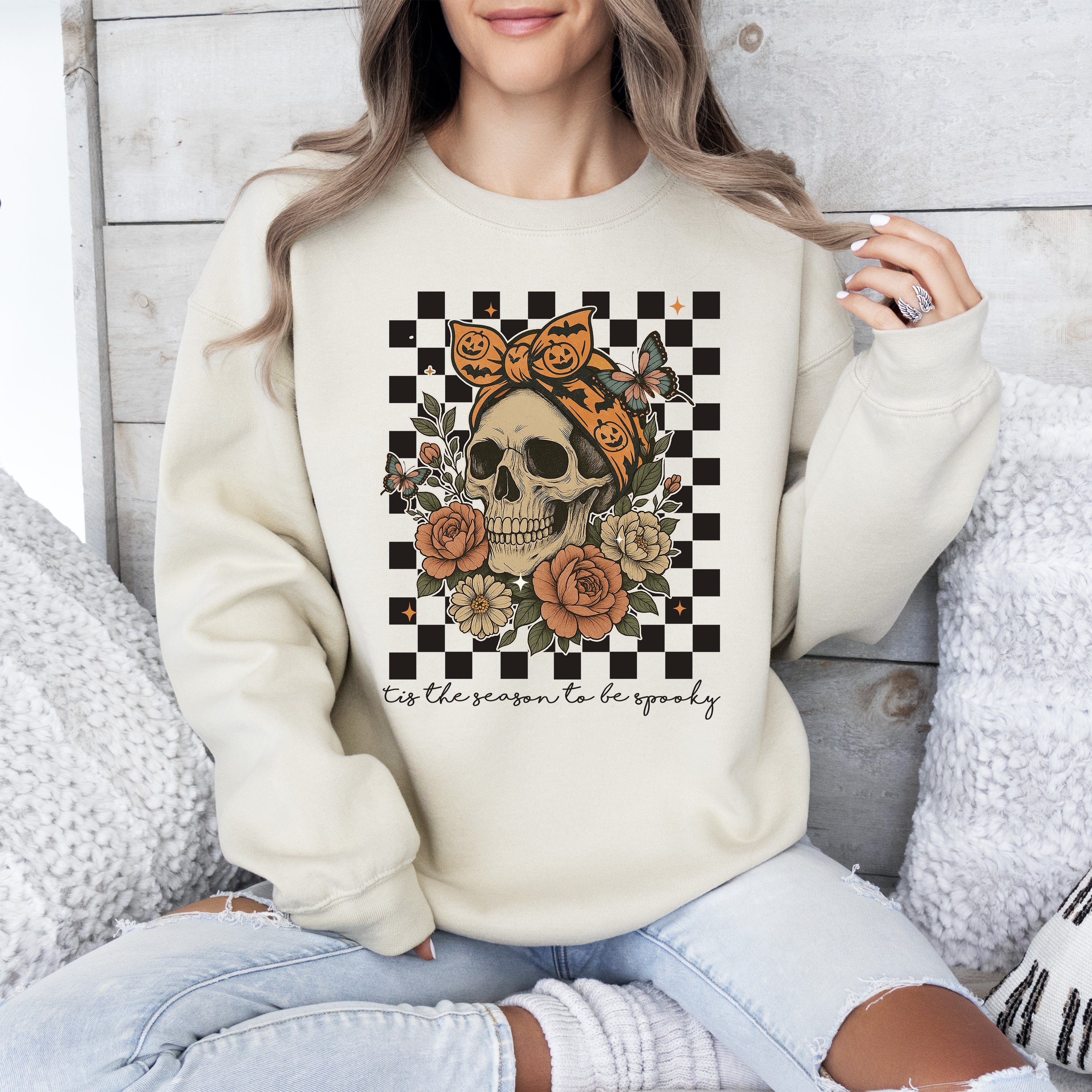 Tis The Season Skull Halloween Ghost Checkered Retro Vintage Spooky Graphic Sweatshirt