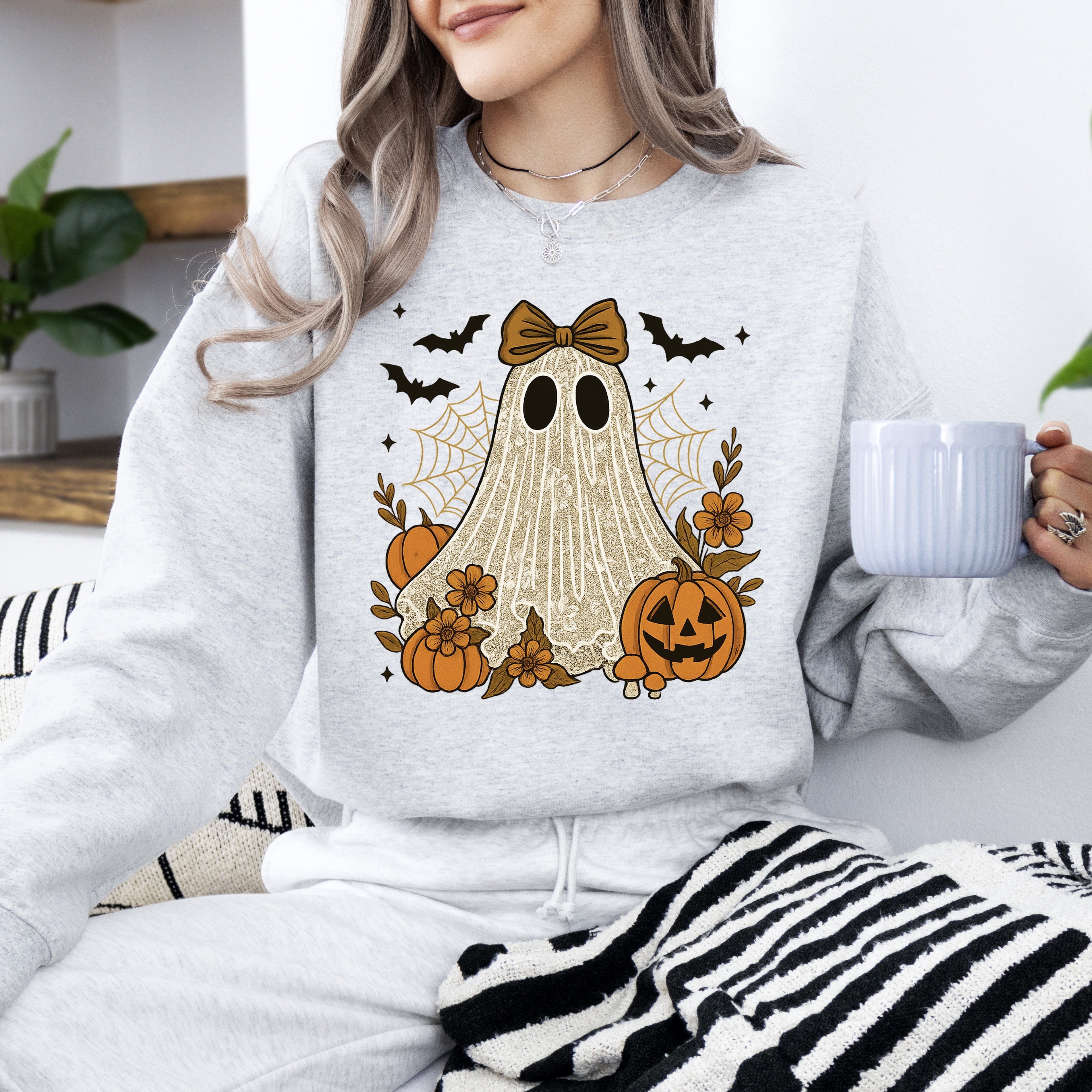 Cute Ghost Bow Coquette Bats Lace Halloween Retro Vintage Spooky Costume Fall Graphic Sweatshirt