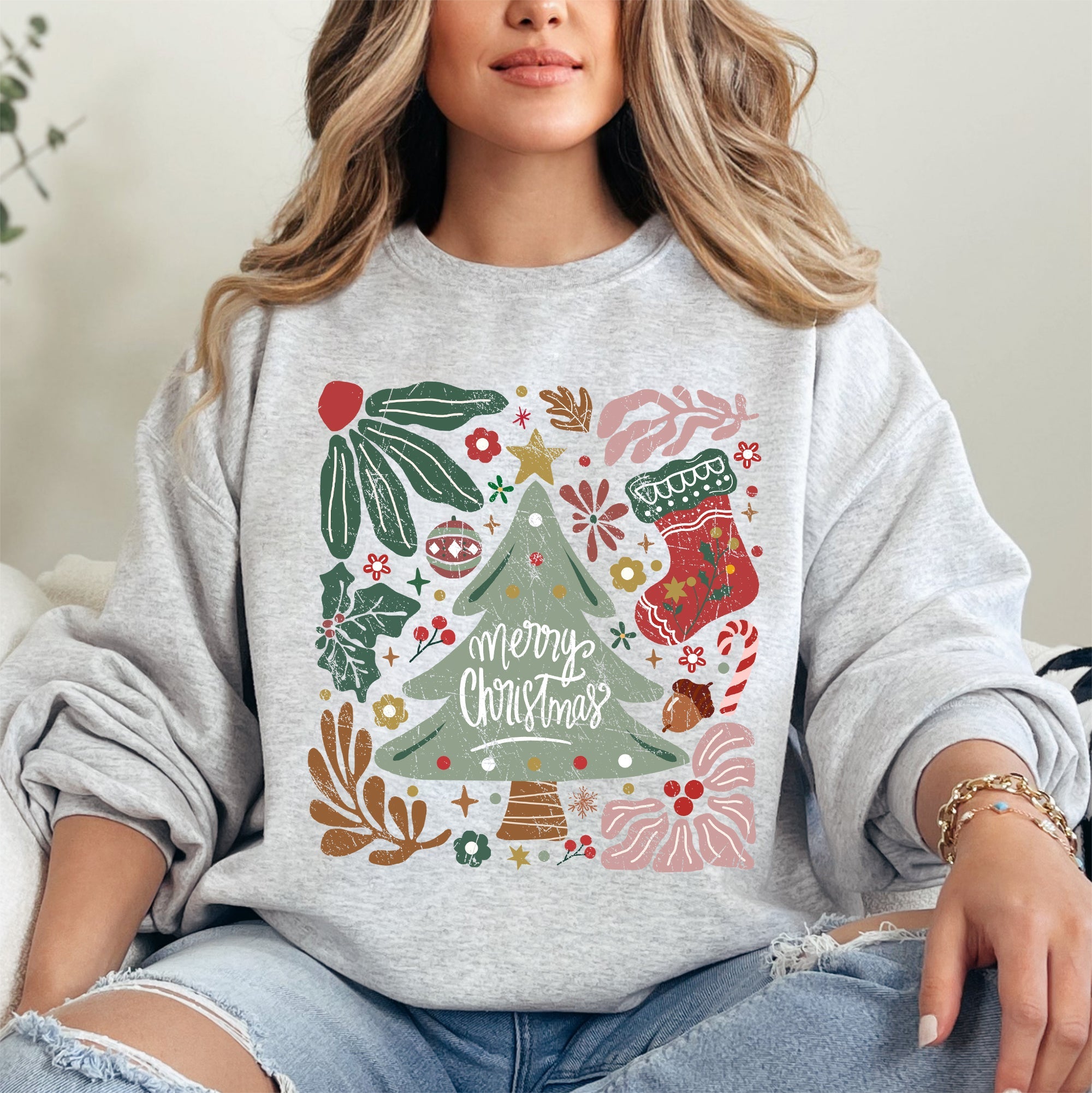 Merry Christmas Green Floral Pattern Emblazoned With Classic Holiday Flowers Sweatshirt