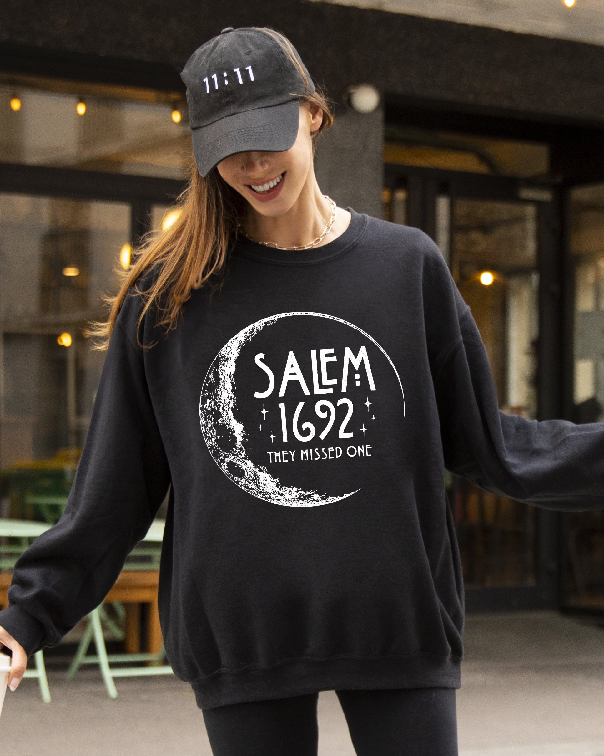 Salem 1692 Skeleton Funny Spooky Witch Aesthetic Halloween Meme Costume Sweatshirt