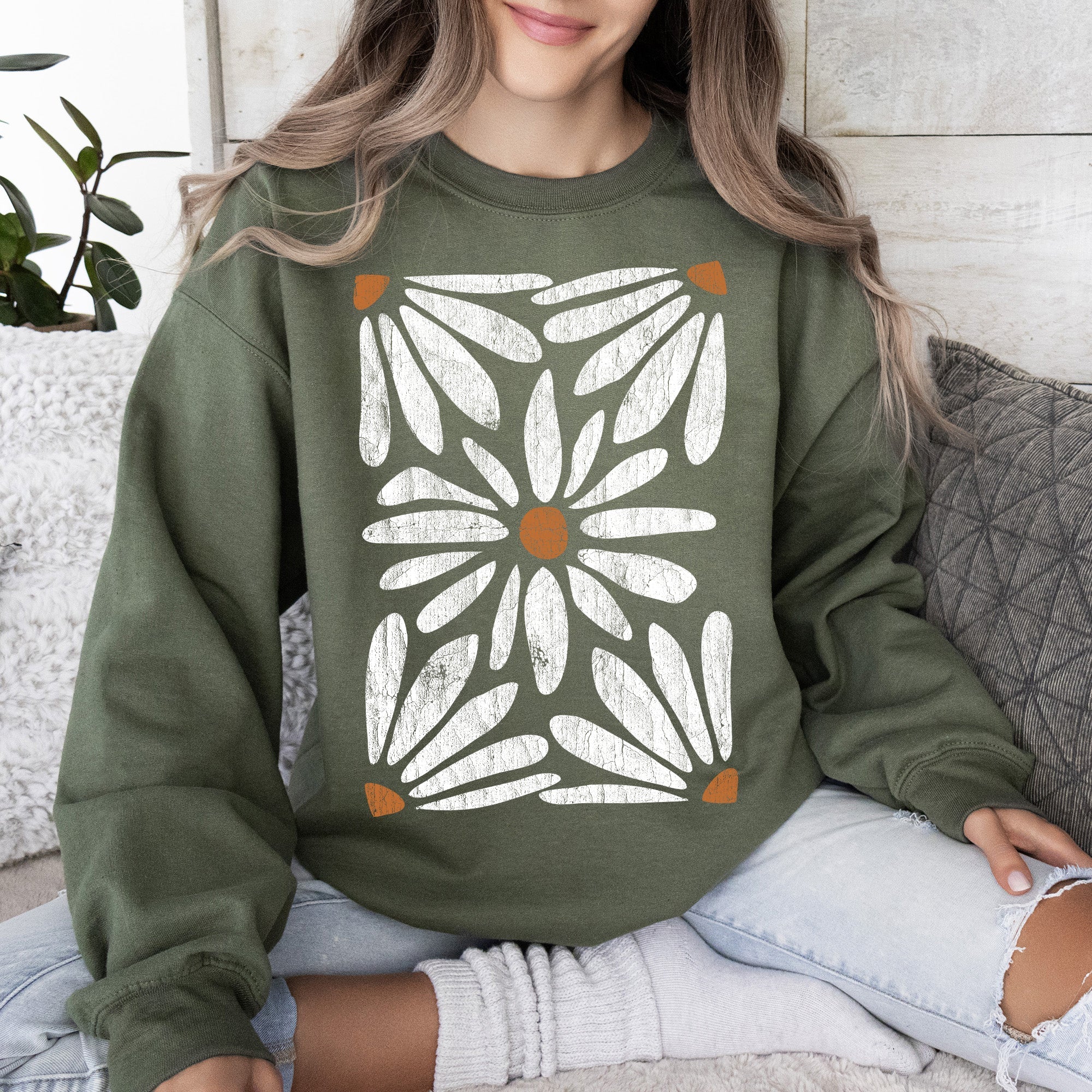 Boho Daisy Floral Bohemian Garden Print Soft Cotton-Polyester Premium Comfort Sweatshirt