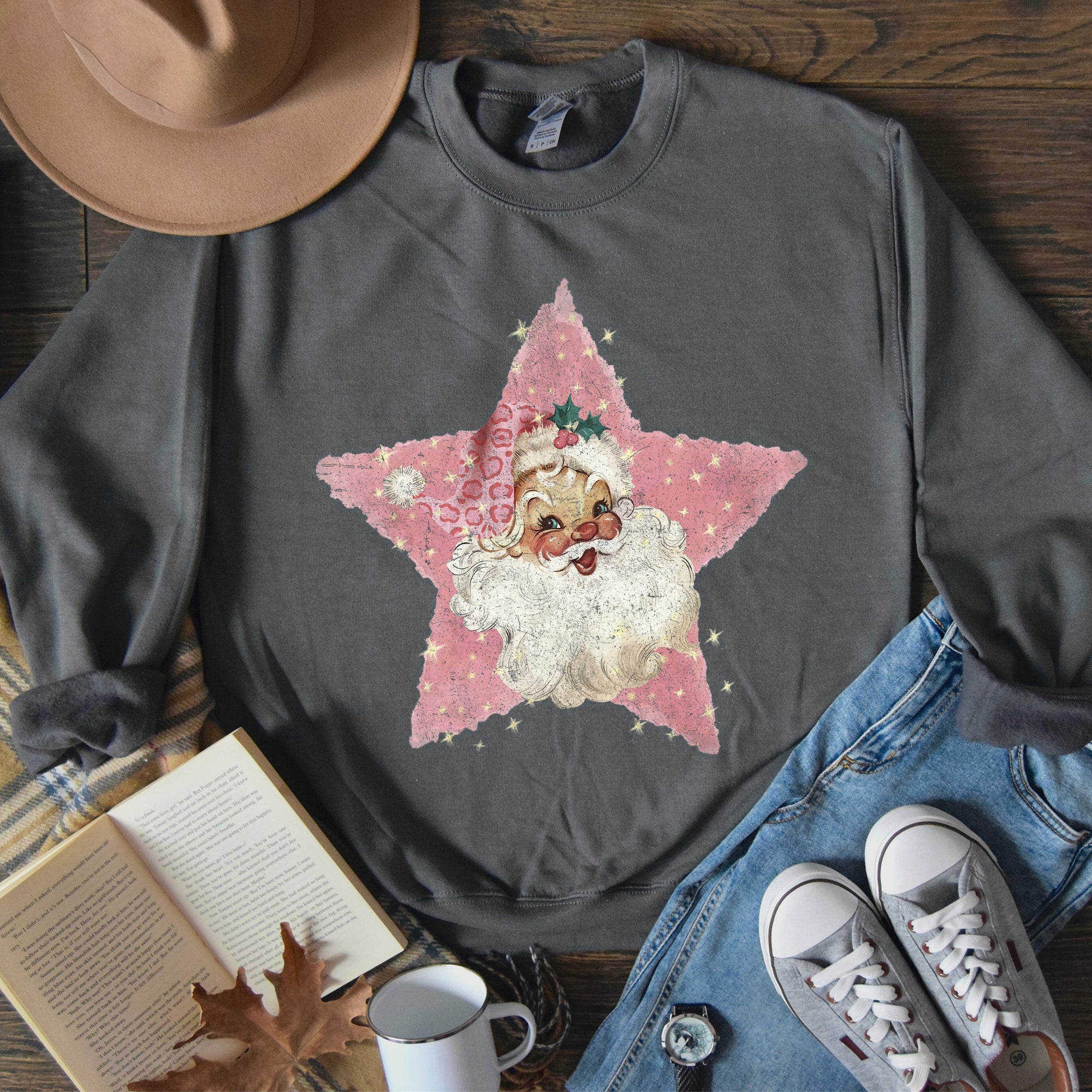 Pink Star Retro Santa Christmas Vintage Festive Holiday Pattern Illustration Sweatshirt