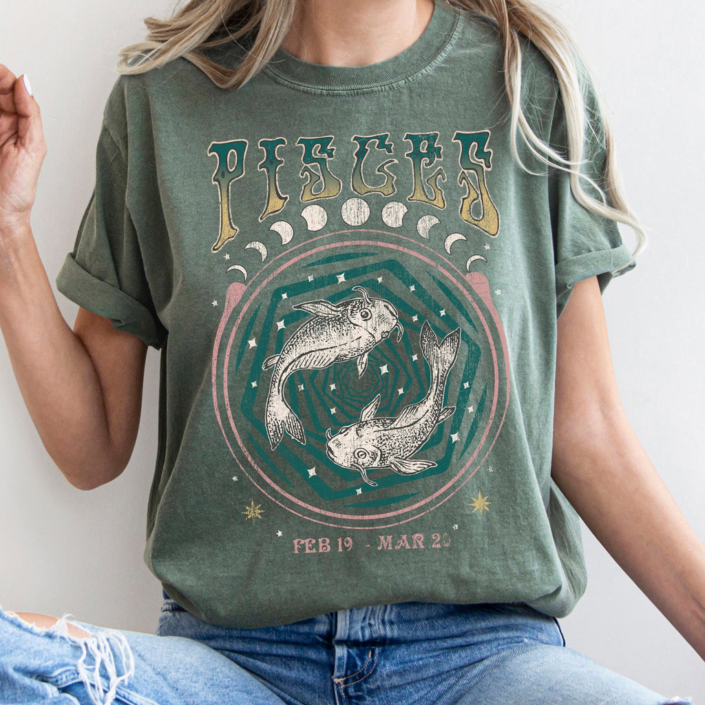 Pisces Zodiac Horoscope Astrology Mystic Moon Phases Celestial Art Print For Astrology Lovers Comfort Colors Tee