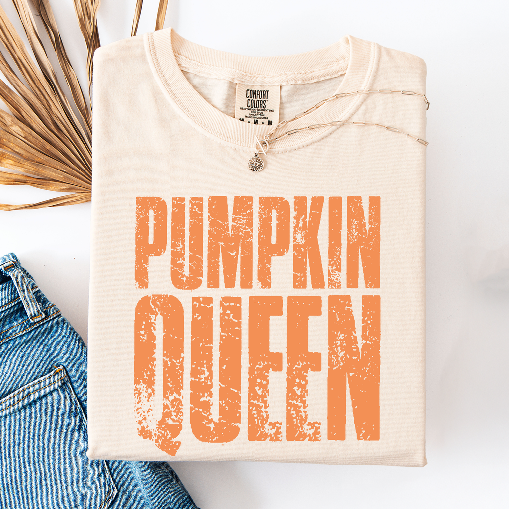 Pumpkin Queen Watercolor Leopard Print Pumpkins Bouquet Autumn Harvest Charm Comfort Colors Tee