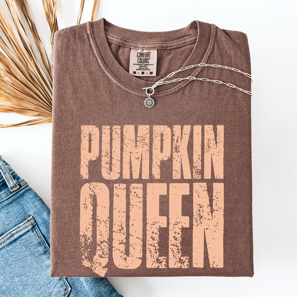 Pumpkin Queen Watercolor Leopard Print Pumpkins Bouquet Autumn Harvest Charm Comfort Colors Tee
