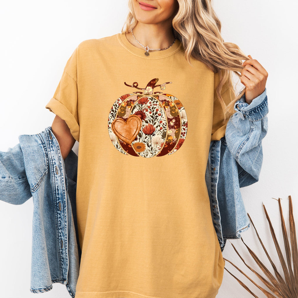 Pumpkin Heart Love Floral Thanksgiving Fall Autumn Halloween Flower Comfort Colors Tee