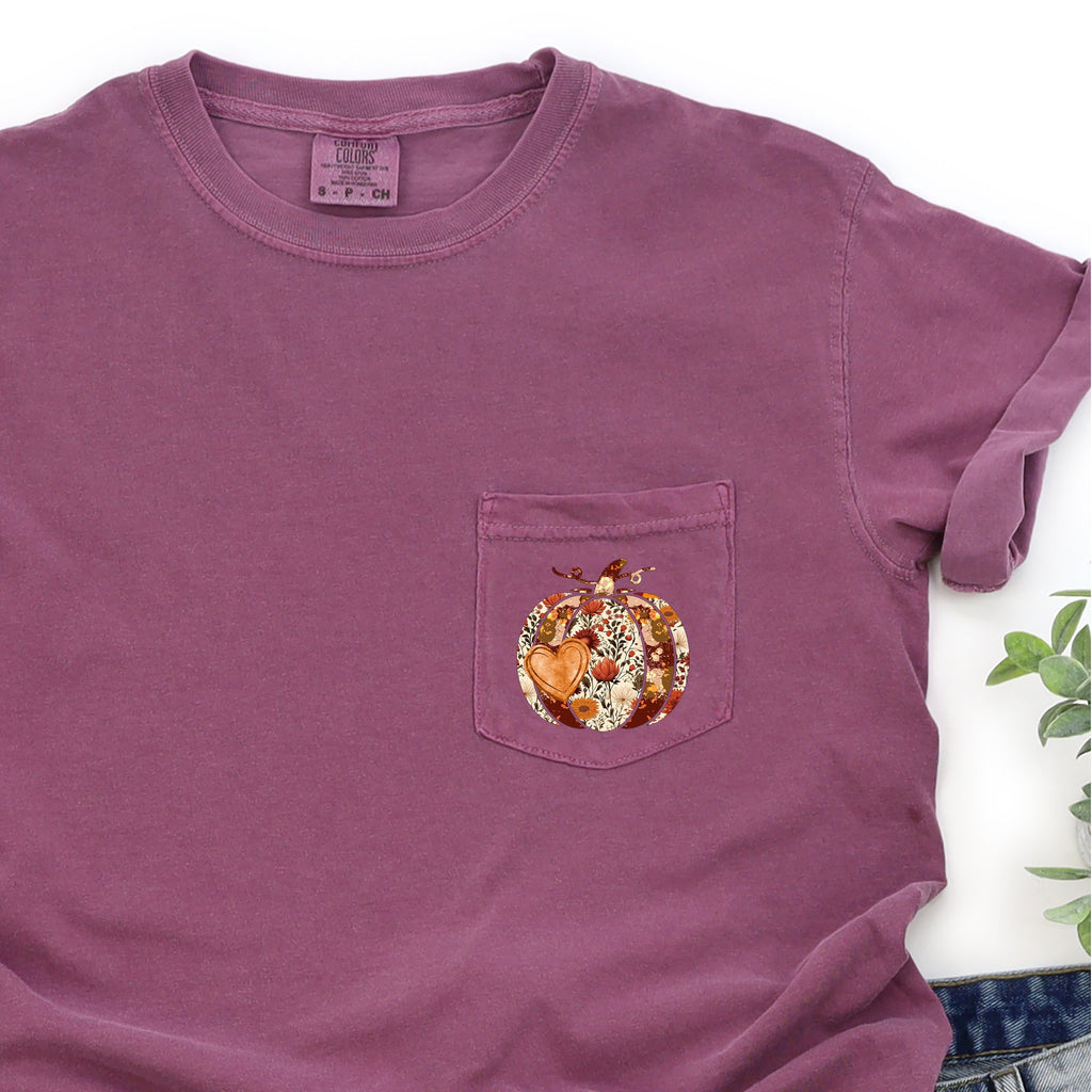 Pumpkin Heart Thanksgiving Flowers Pocket Graphic Autumn Celebration Comfort Colors Tee
