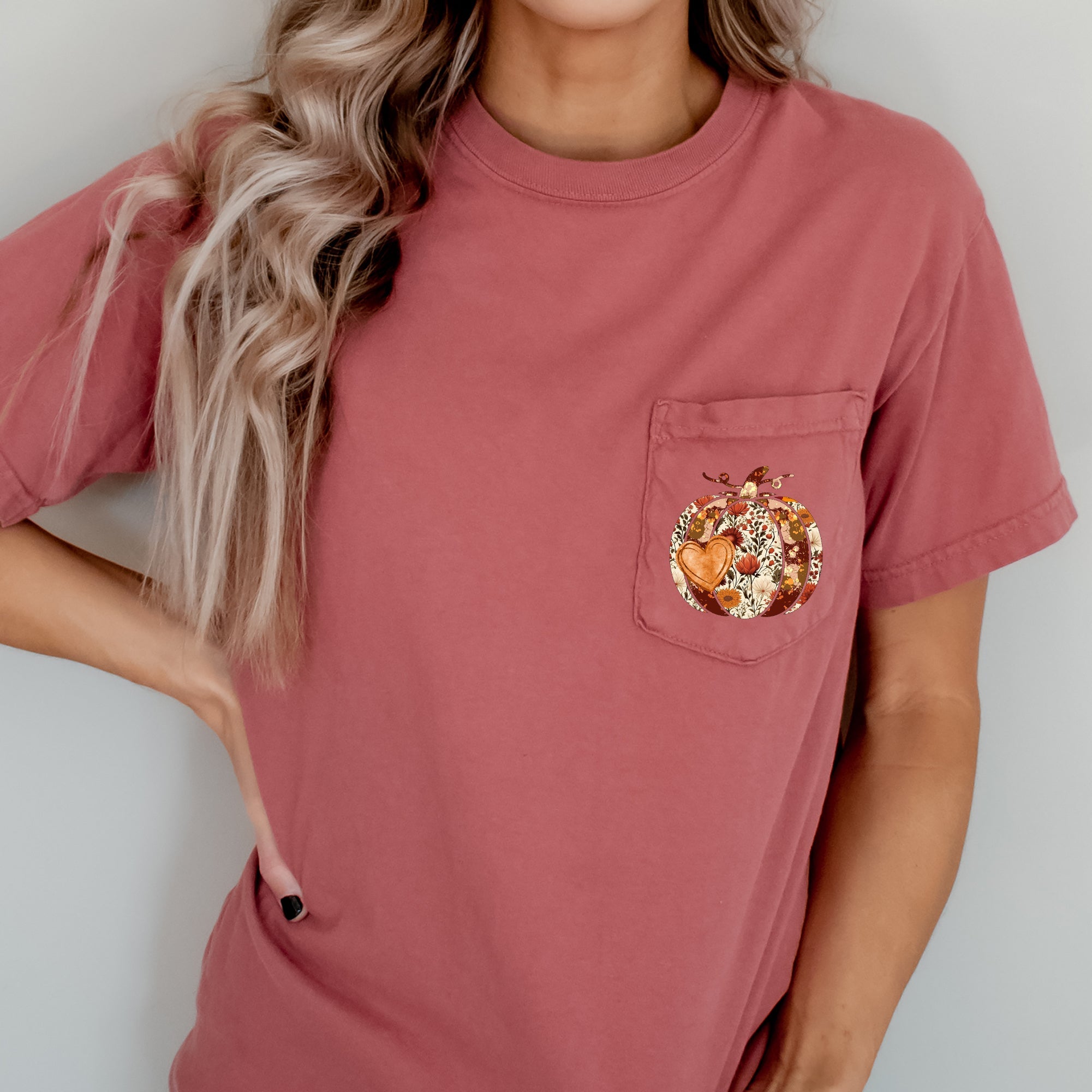 Pumpkin Heart Thanksgiving Flowers Pocket Graphic Autumn Celebration Comfort Colors Tee