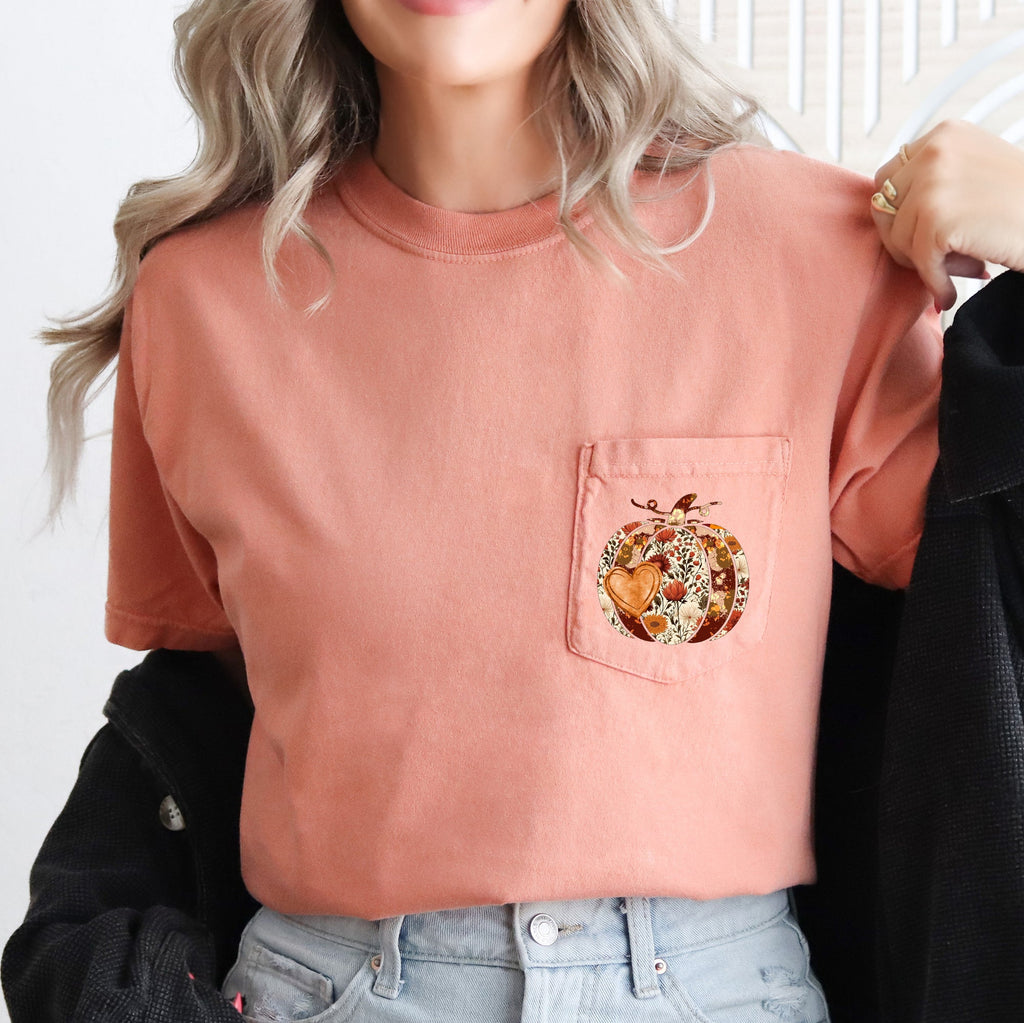 Pumpkin Heart Thanksgiving Flowers Pocket Graphic Autumn Celebration Comfort Colors Tee