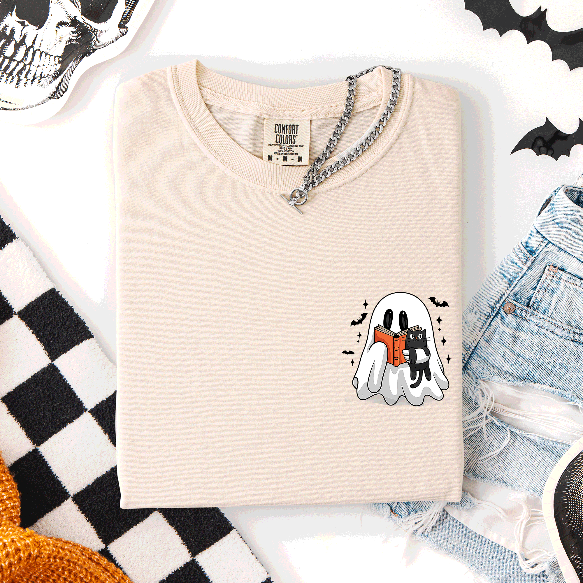 Reading Ghost Cat Funny Halloween Book Library Pocket Edition Comfort Colors Tee