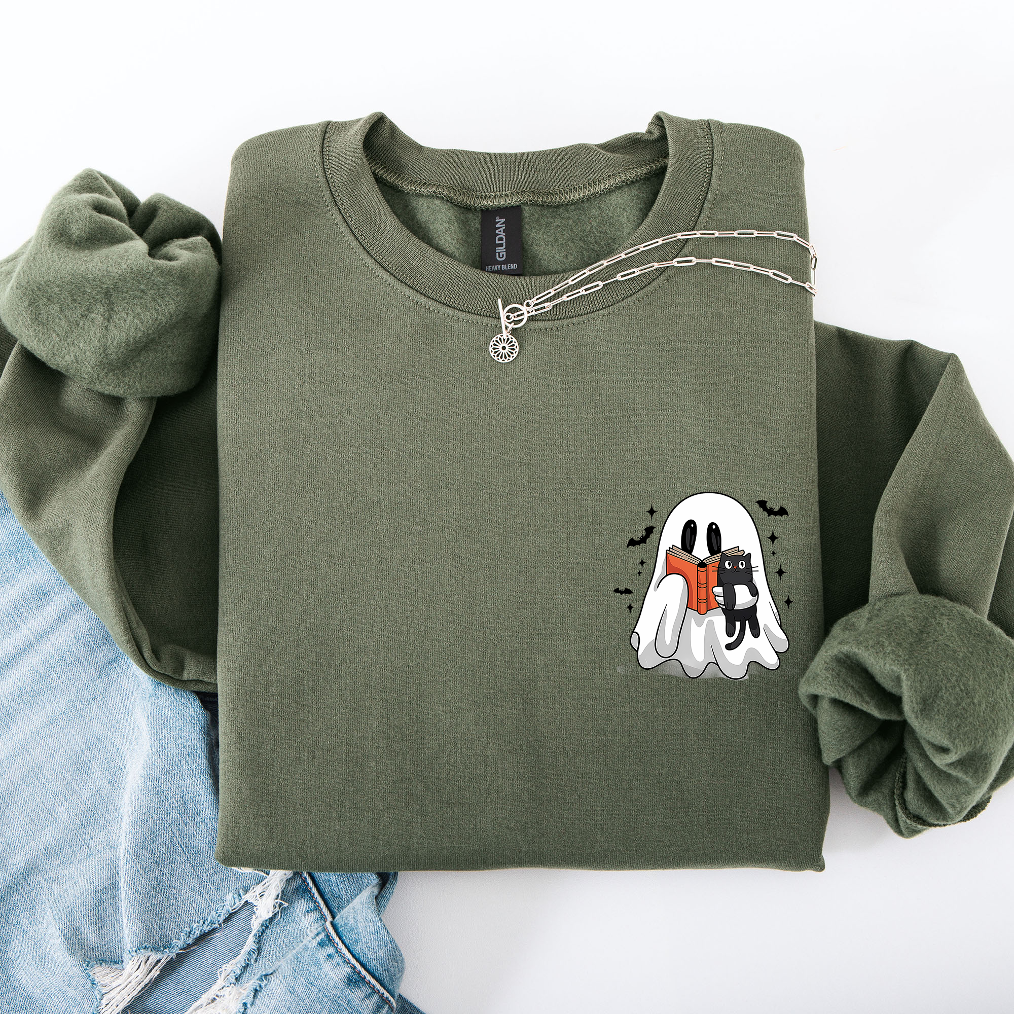Reading Ghost Cat Funny Halloween Book Library Spooky Cozy Night Pocket Sweatshirt