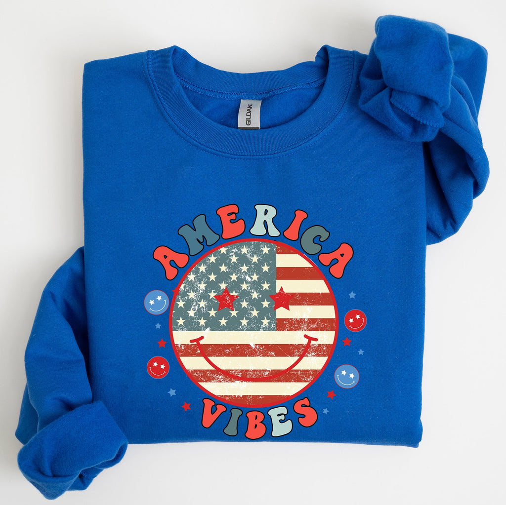 Retro America Vibes Patriotic 4th of July USA Flag Freedom Celebration Classic Sweatshirt