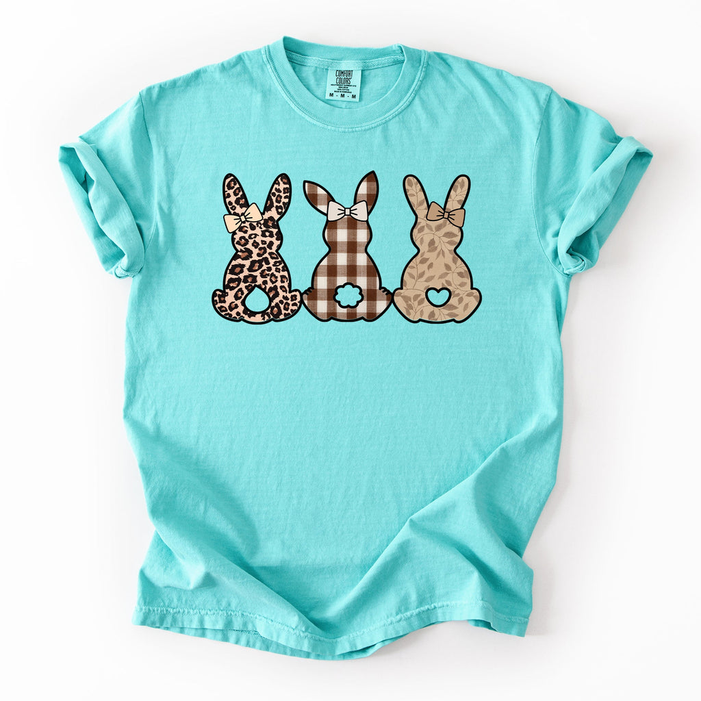 Retro Easter Bunnies Leopard Pattern Bunny Illustration Collection For Festive Style Comfort Colors Tee