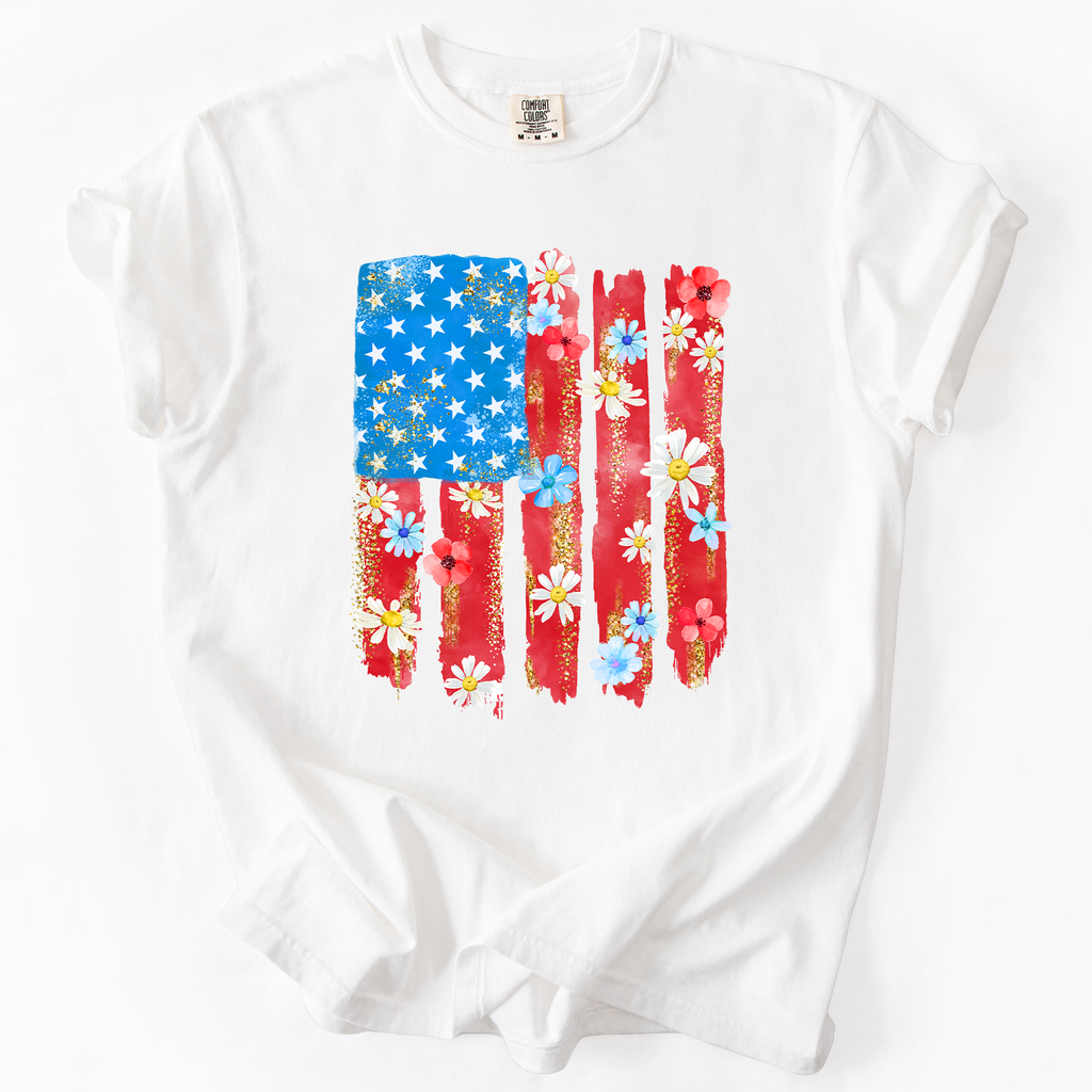 Retro Flower Flag Fourth Of July America Patriotic USA Floral Design Comfort Colors Tee