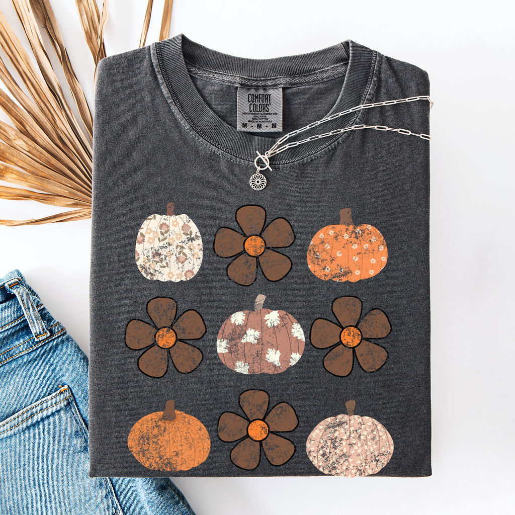 Retro Halloween Watercolor Floral Pumpkin Pattern Autumn Fall Comfort Colors Tee
