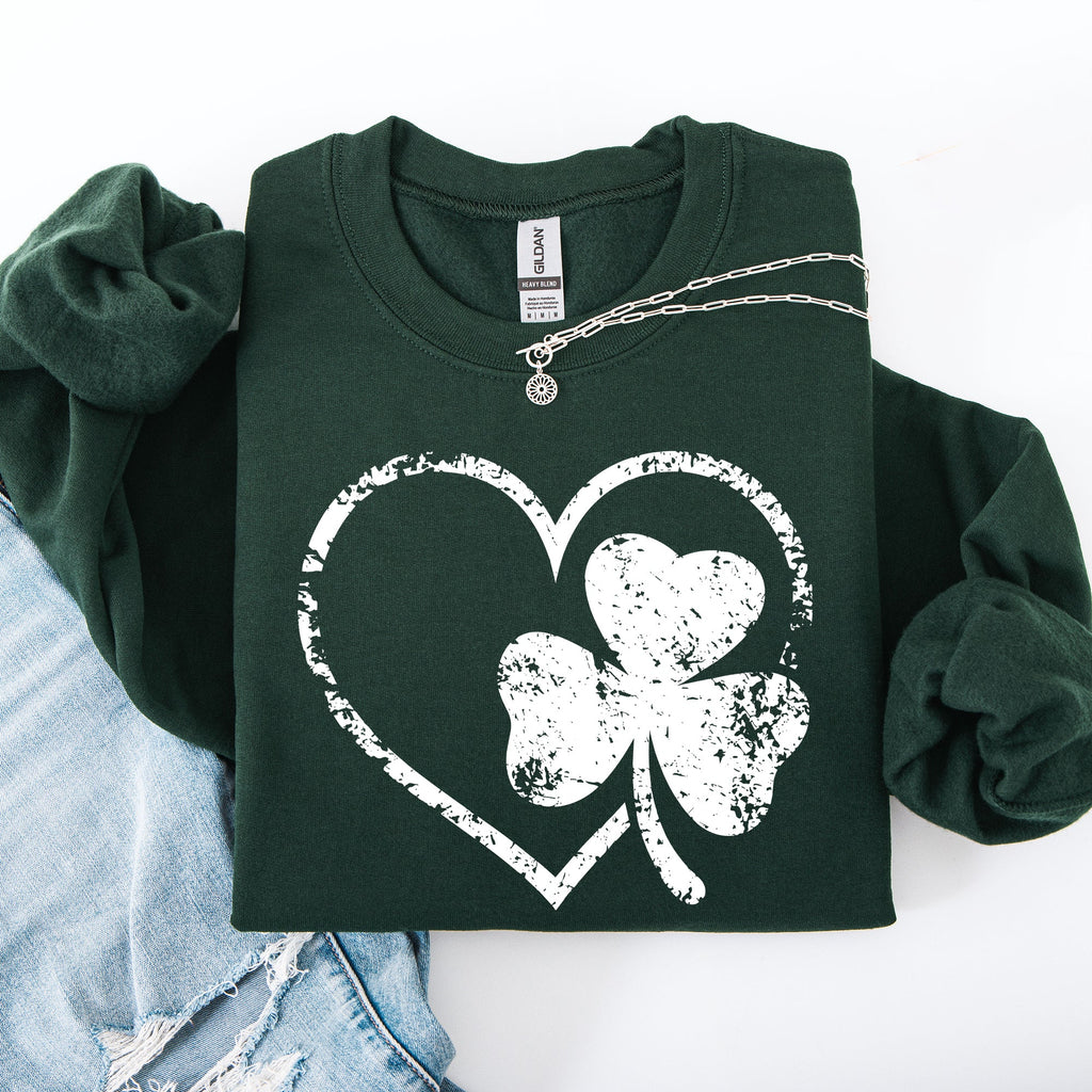 Retro Heart Vintage St Patrick's Day Shamrock Clover Lucky Leprechaun Sweatshirt